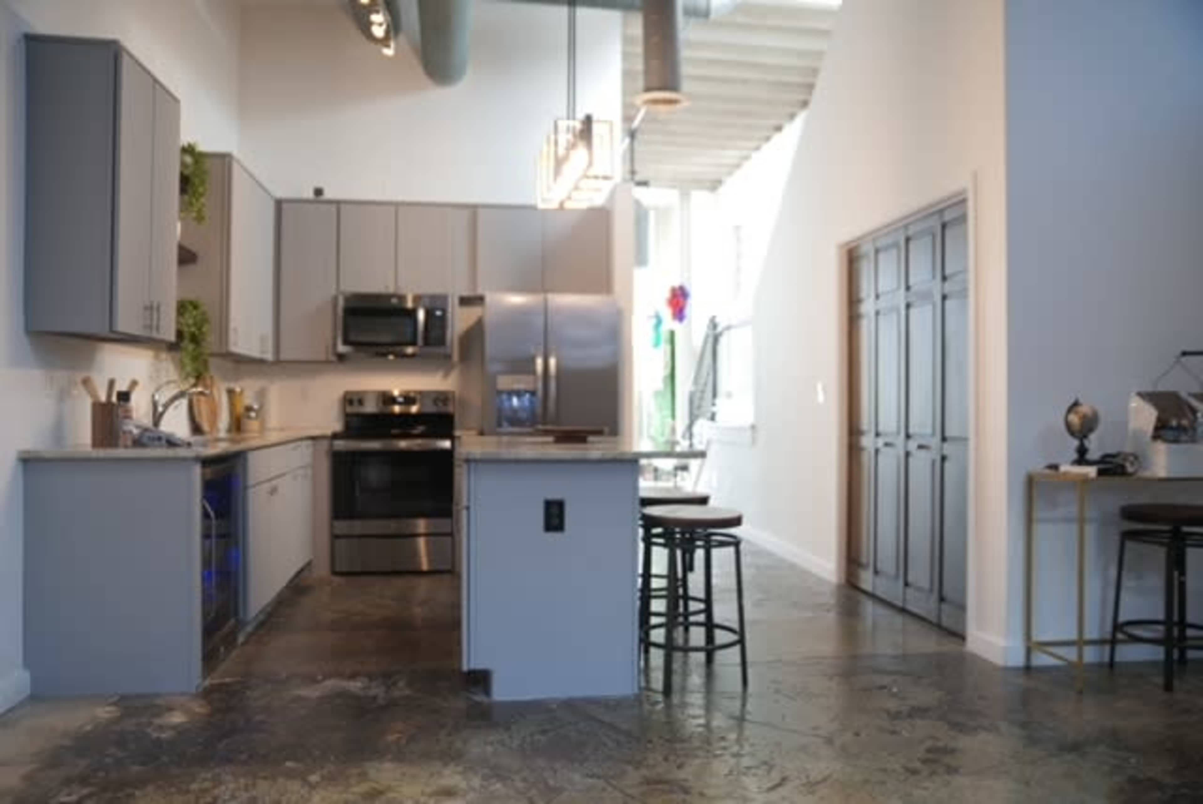 Global Modern Creative Loft Studio Image in Grant Park, atlanta, GA