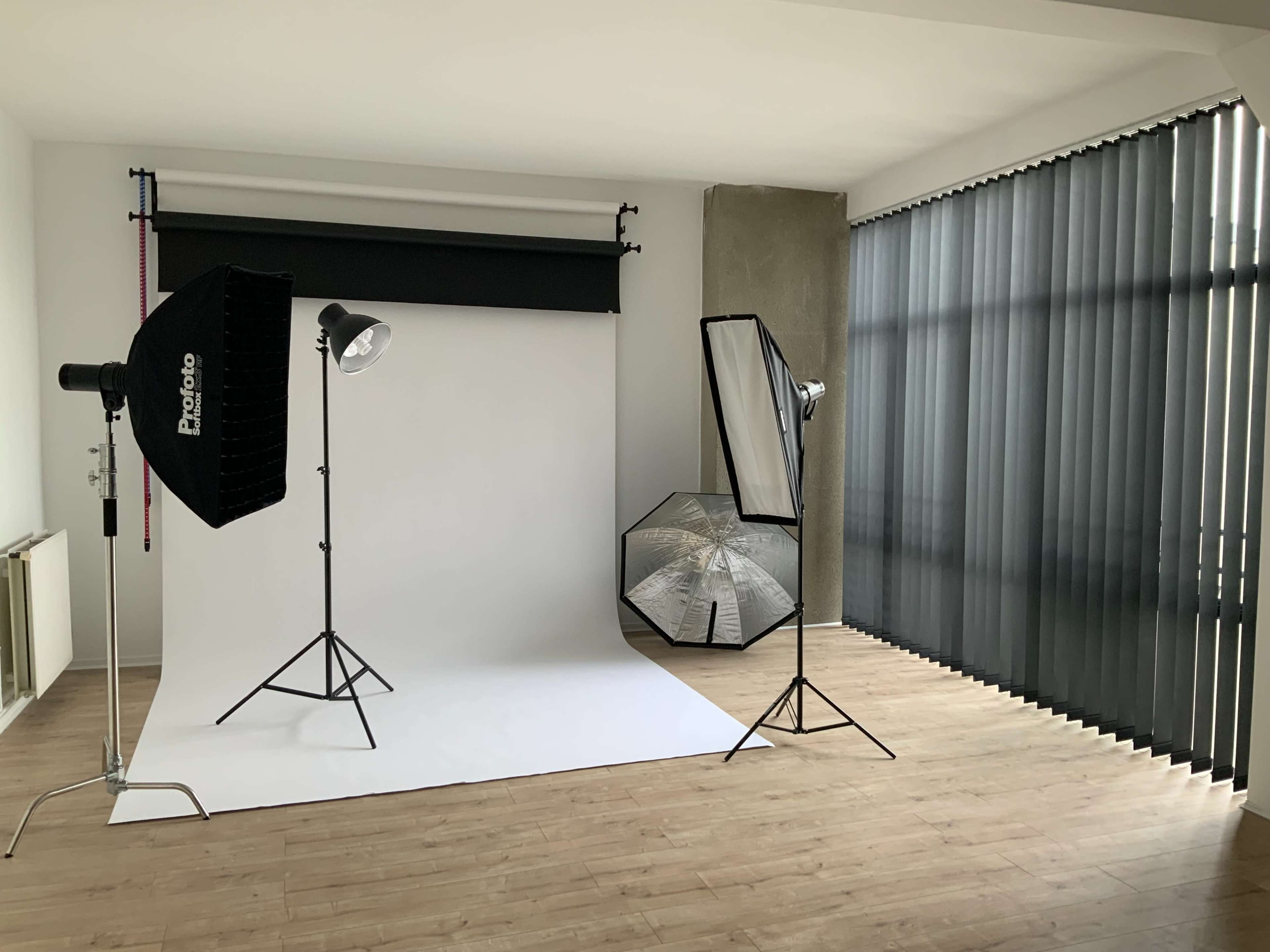 DAYLIGHT STUDIO Image in Hôpital-Saint-Louis, Paris