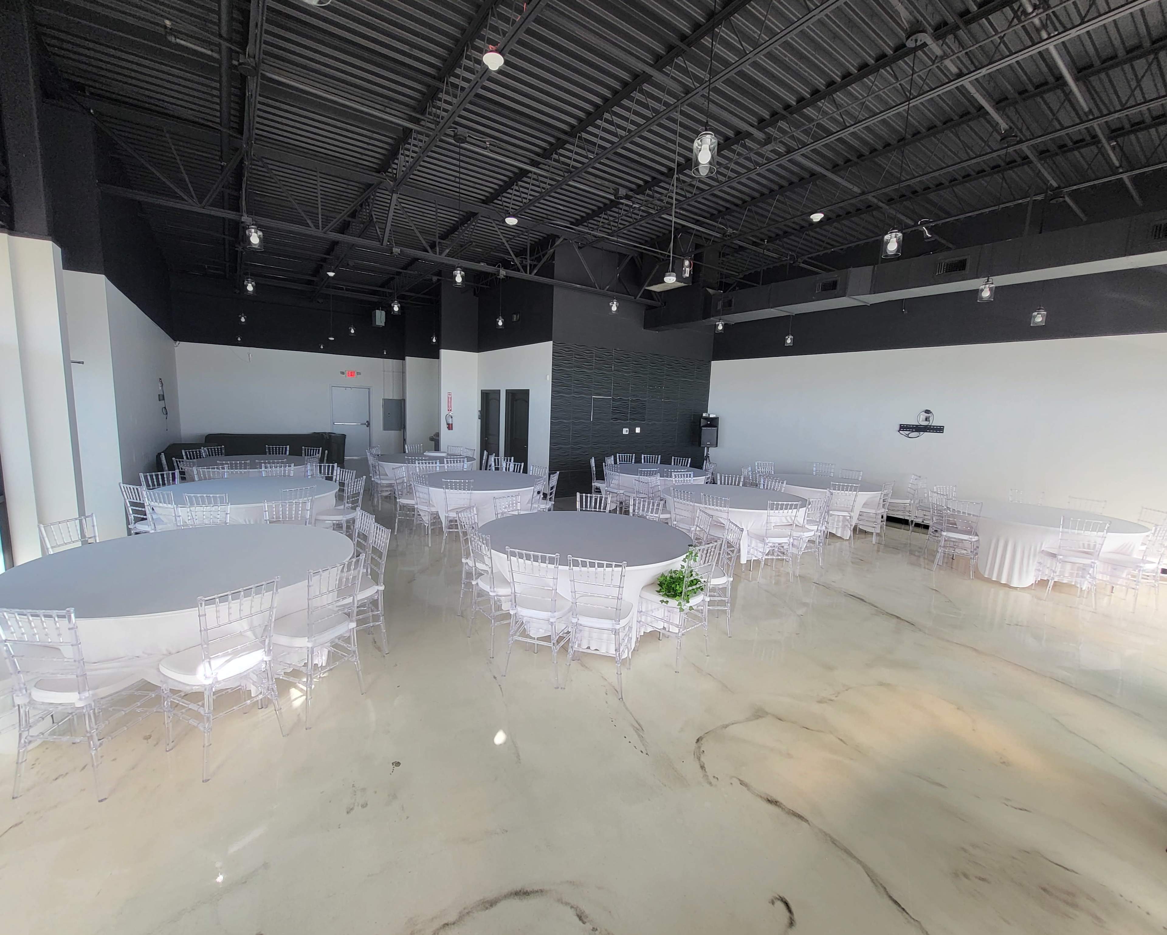 Event Space for Your Intimate Gatherings Image in Pearland, Pearland, TX
