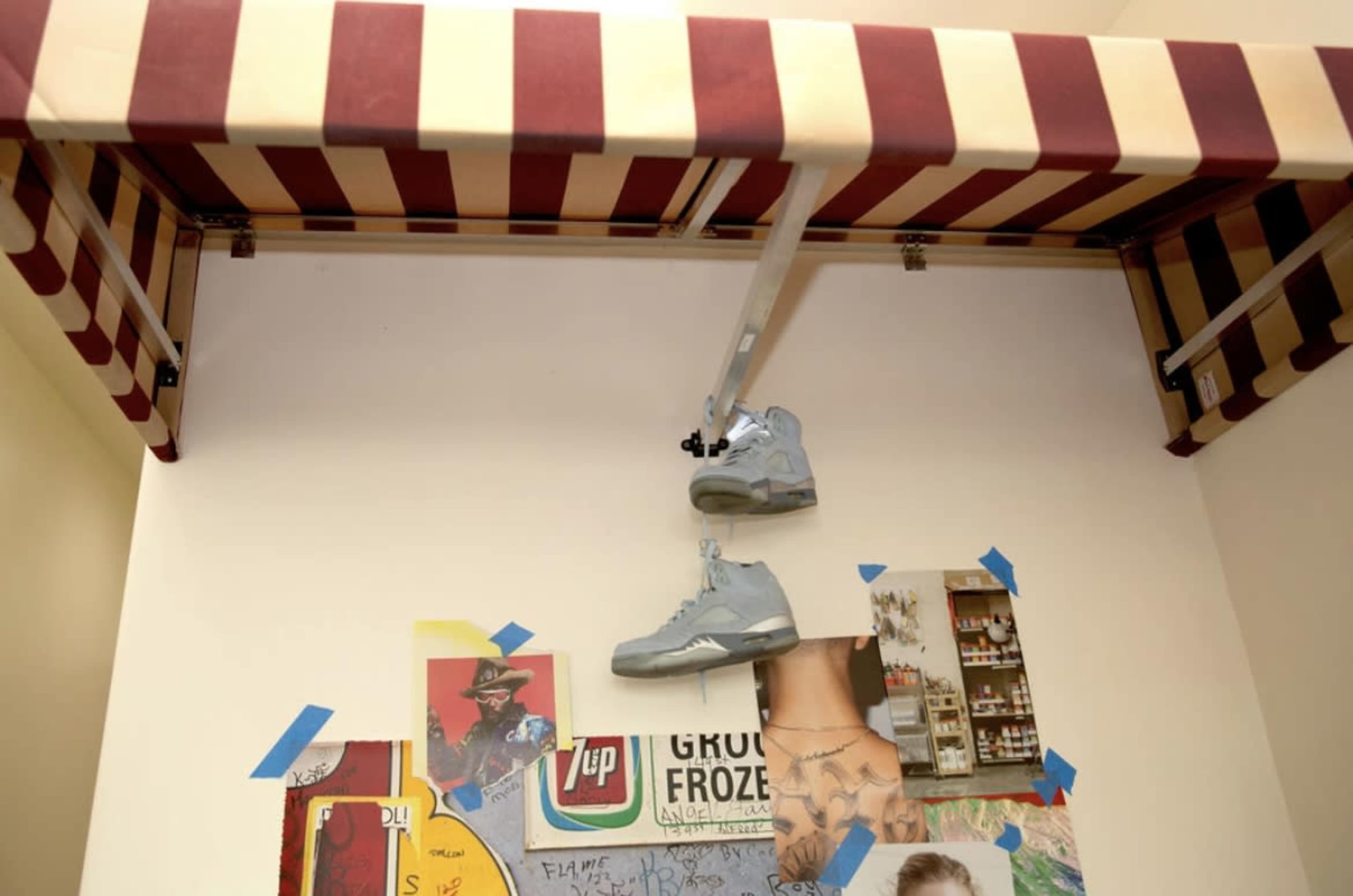 Well designed, unique, and carefully curated nail salon in the heart  of West Hollywood/Melrose Shopping District. Image in Beverly Grove, Los Angeles, CA