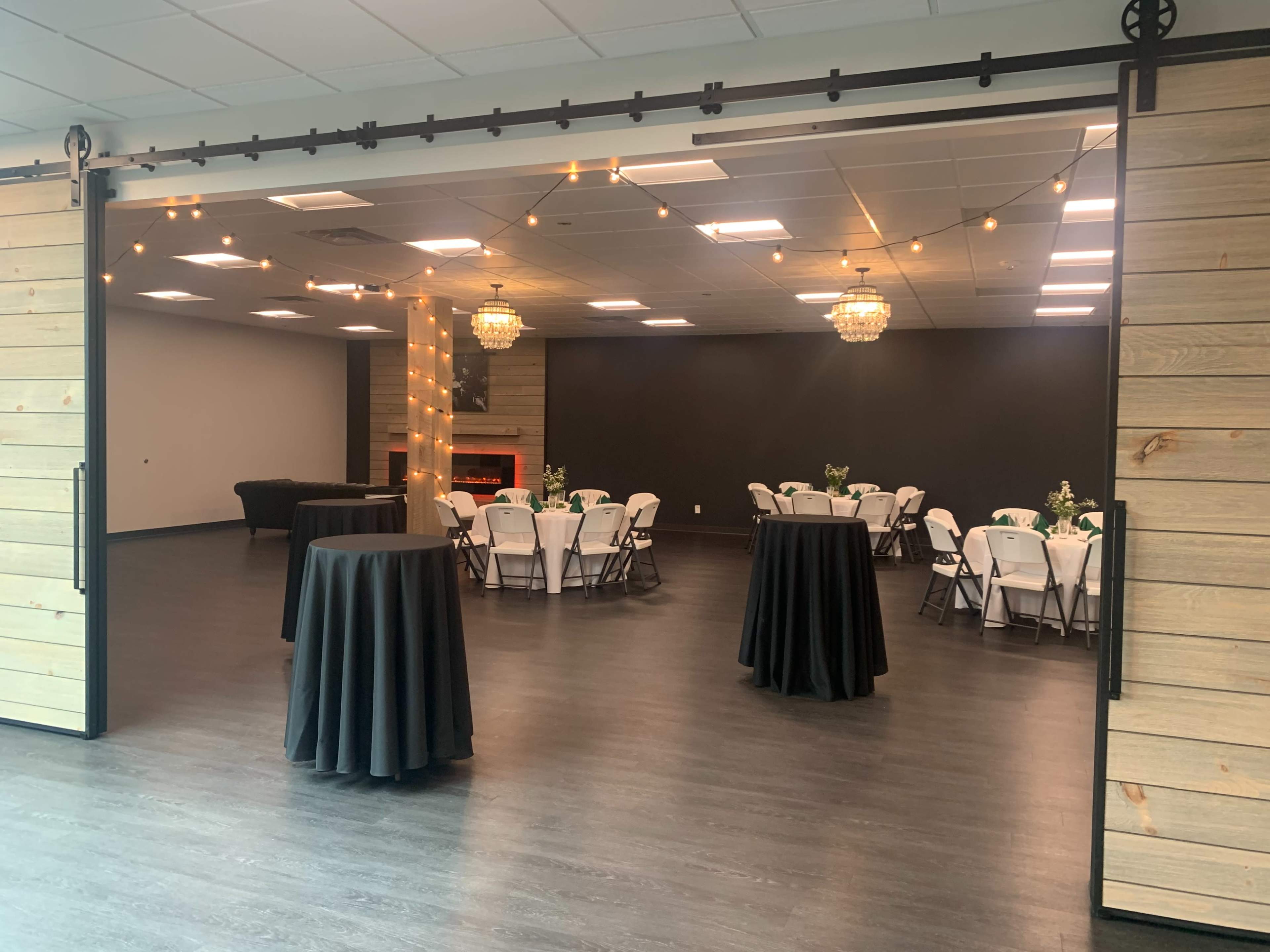 Elevated Meeting & Hosting Space in Littleton/Ken Caryl Image in Ken Caryl, LITTLETON, CO