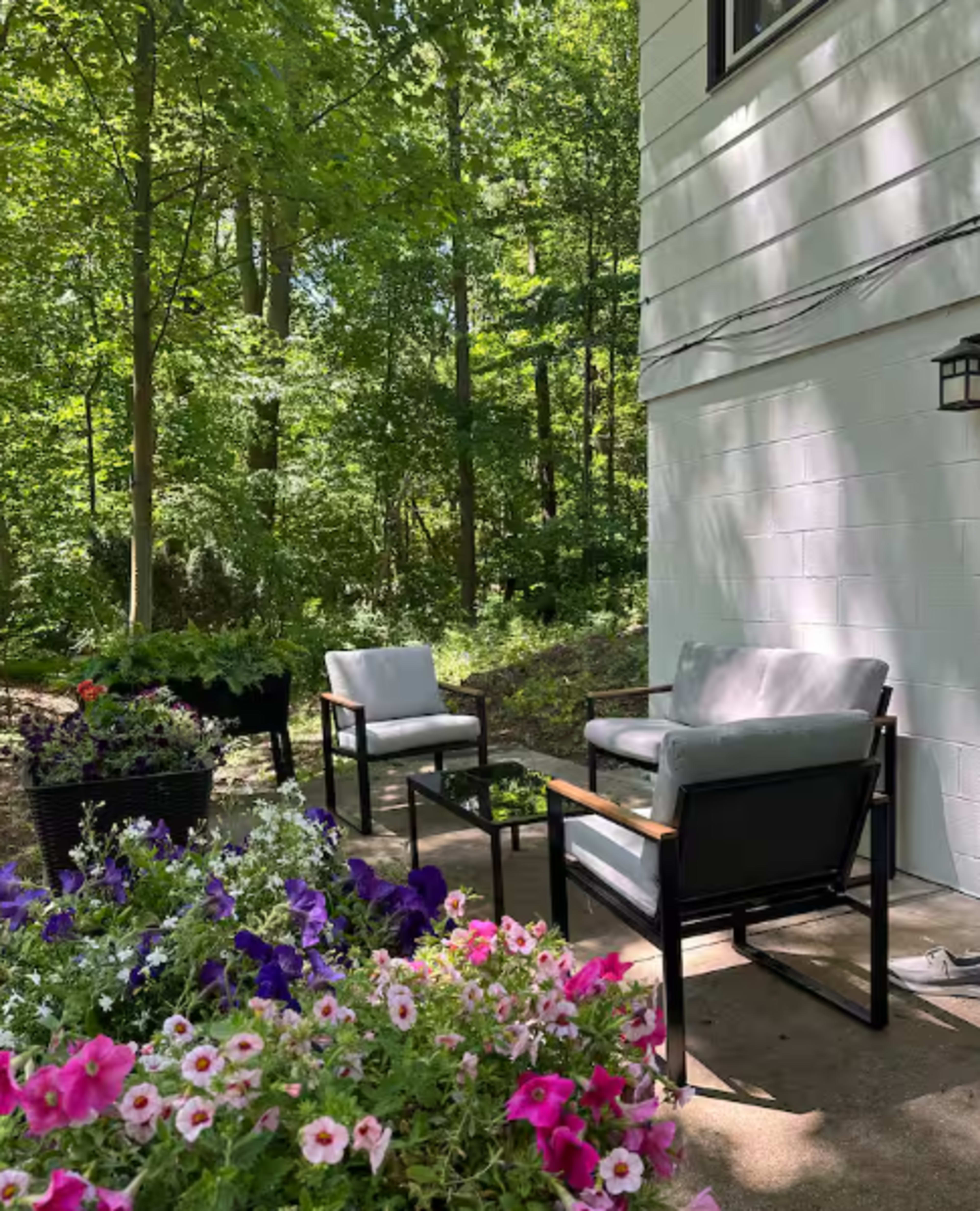 Secluded Oasis: 4 Bedrooms, 3 Blocks to Downtown Image in New Buffalo Township, New Buffalo, MI