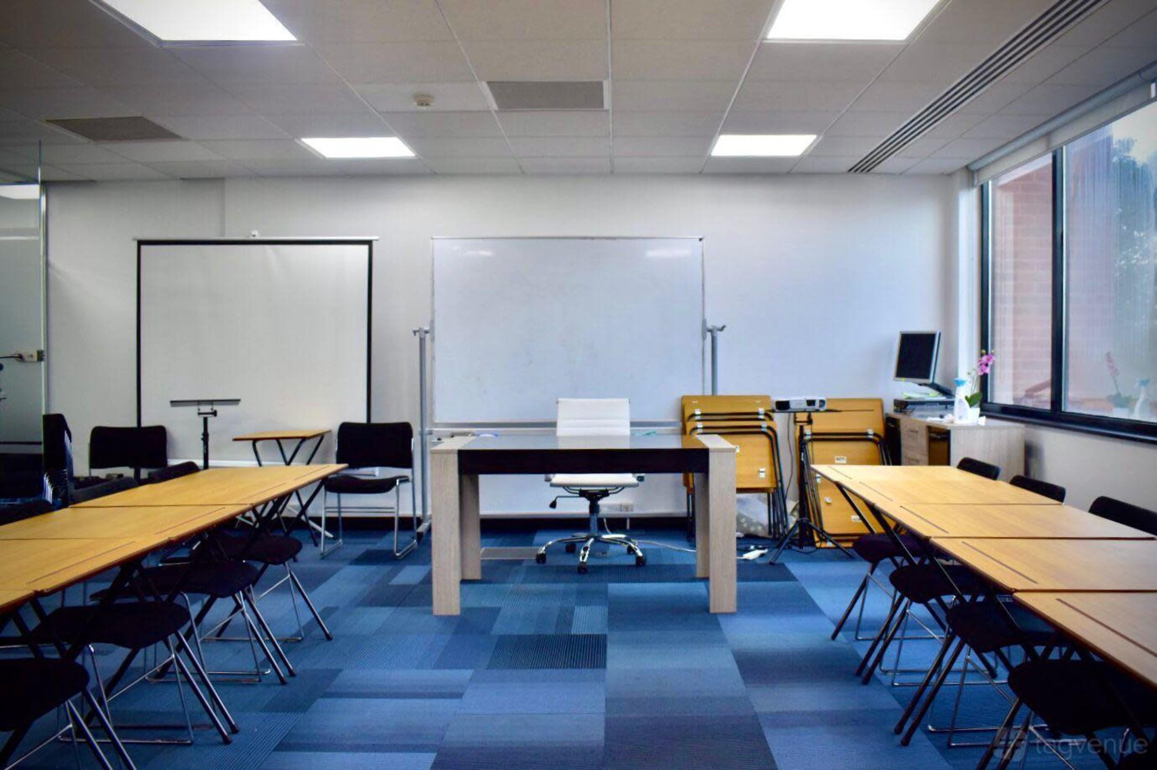 Affordable East London Event Space – Flexible Layout, Natural Light, Great Location Image in Stratford, London, ENG