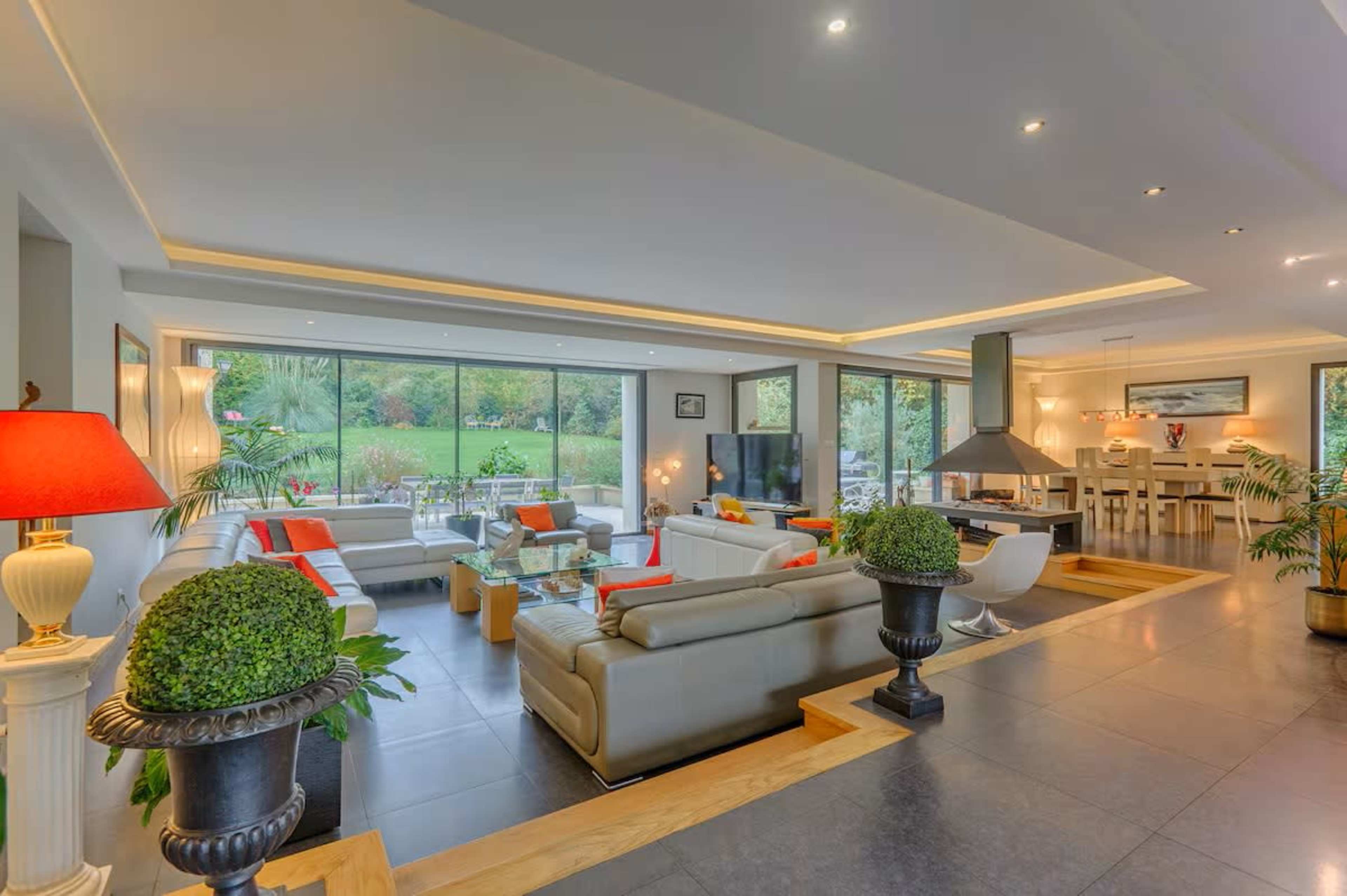 Villa luxe vallée de chevreuse Image dans , CHEVREUSE, 