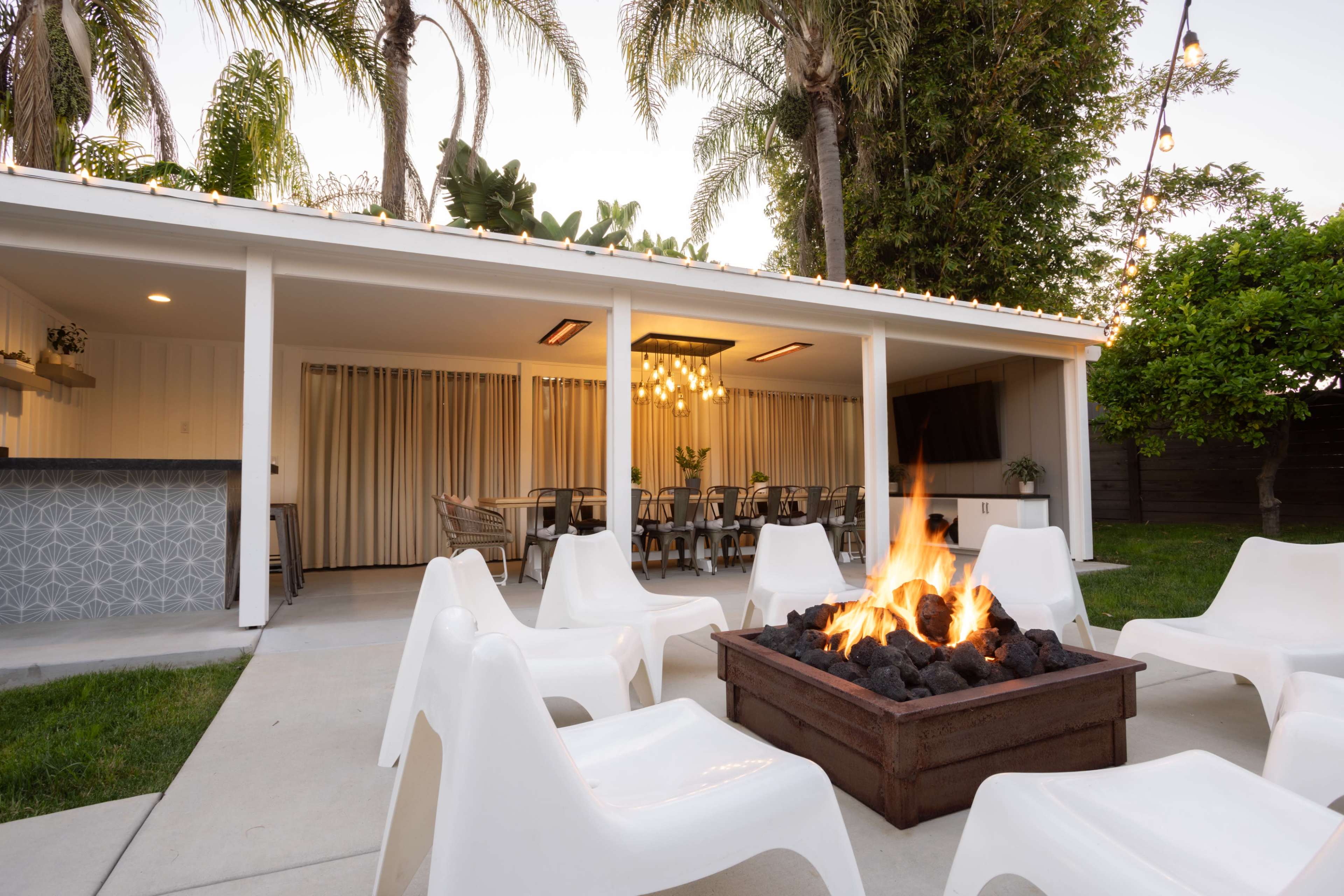 Coastal Contemporary Home Image in Carlsbad, carlsbad, CA