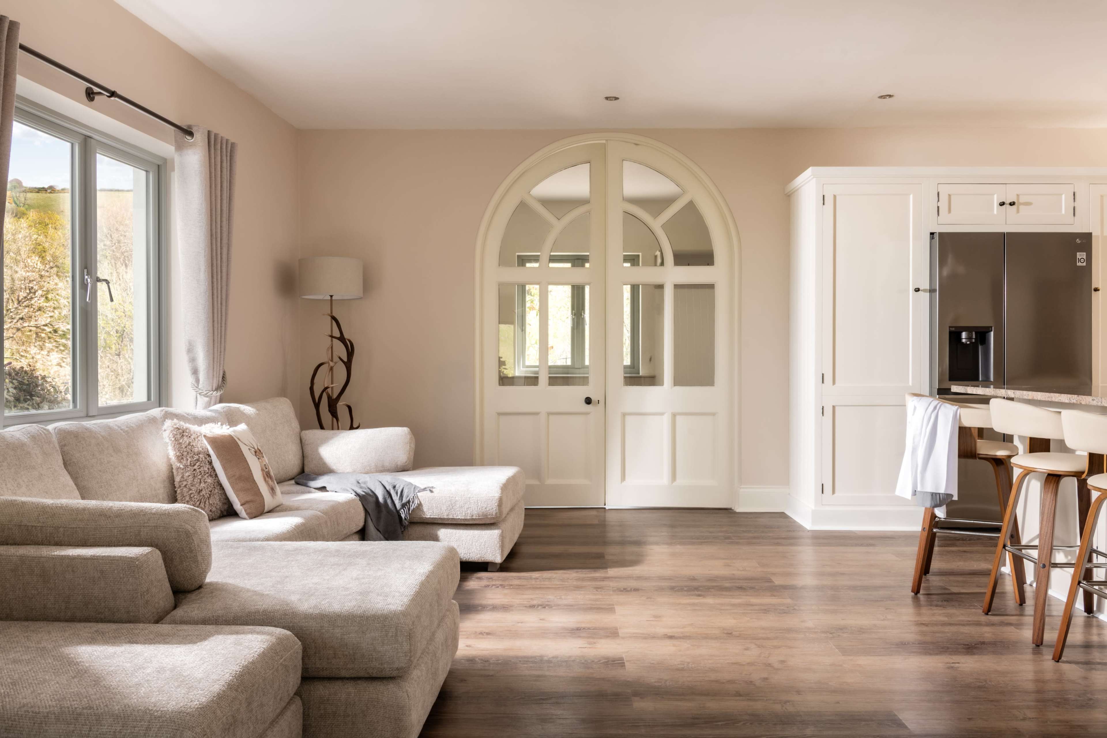 DEVON FARMHOUSE LAKESIDE VIEW Image in Combe Martin, ILFRACOMBE, ENG
