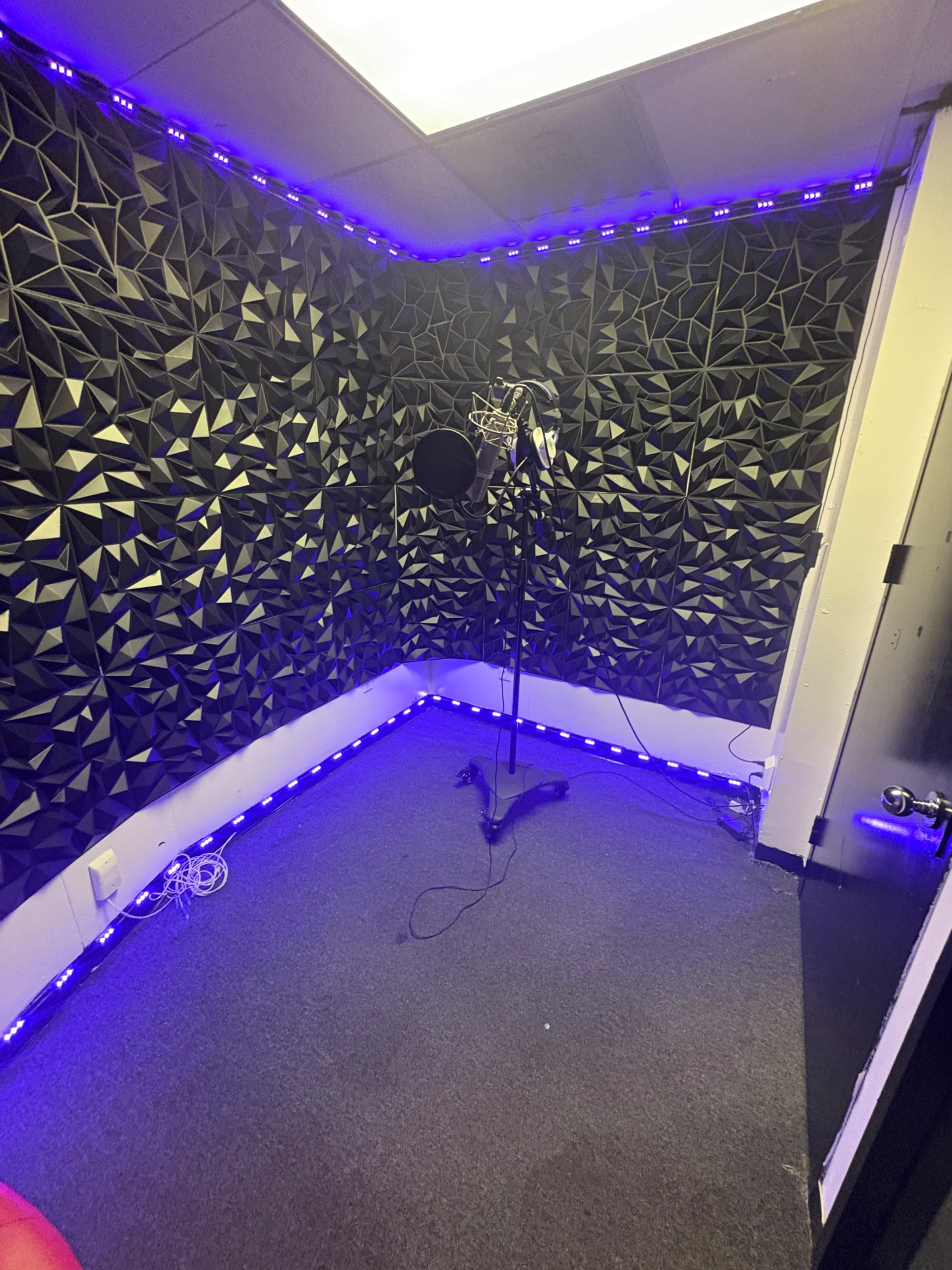 Music Recording Studio with Lounge (Smoking Allowed) Image in Brays Oaks, Houston, TX