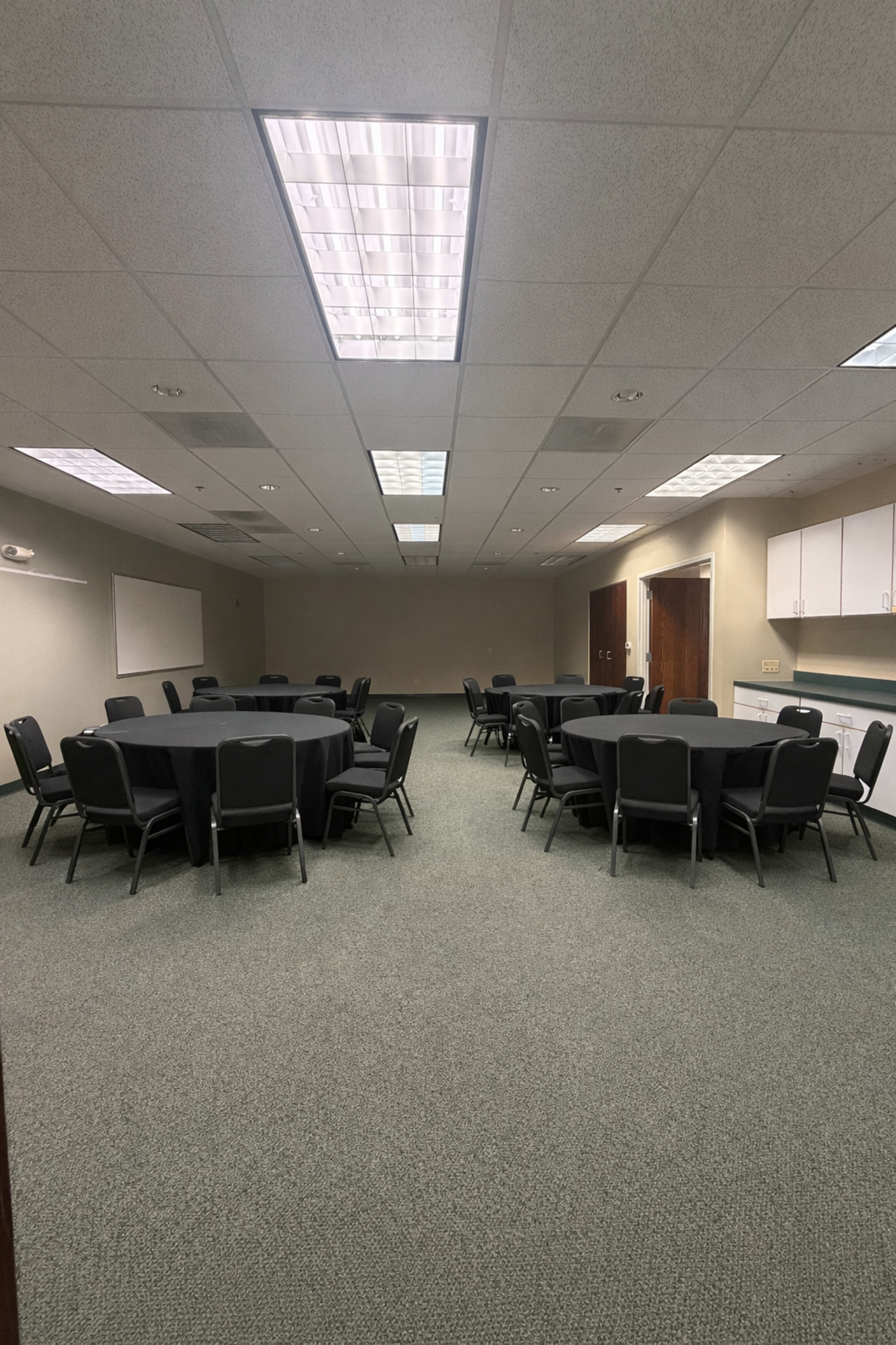 Business Park Multipurpose Room Image in Dundee Township, Elgin, IL