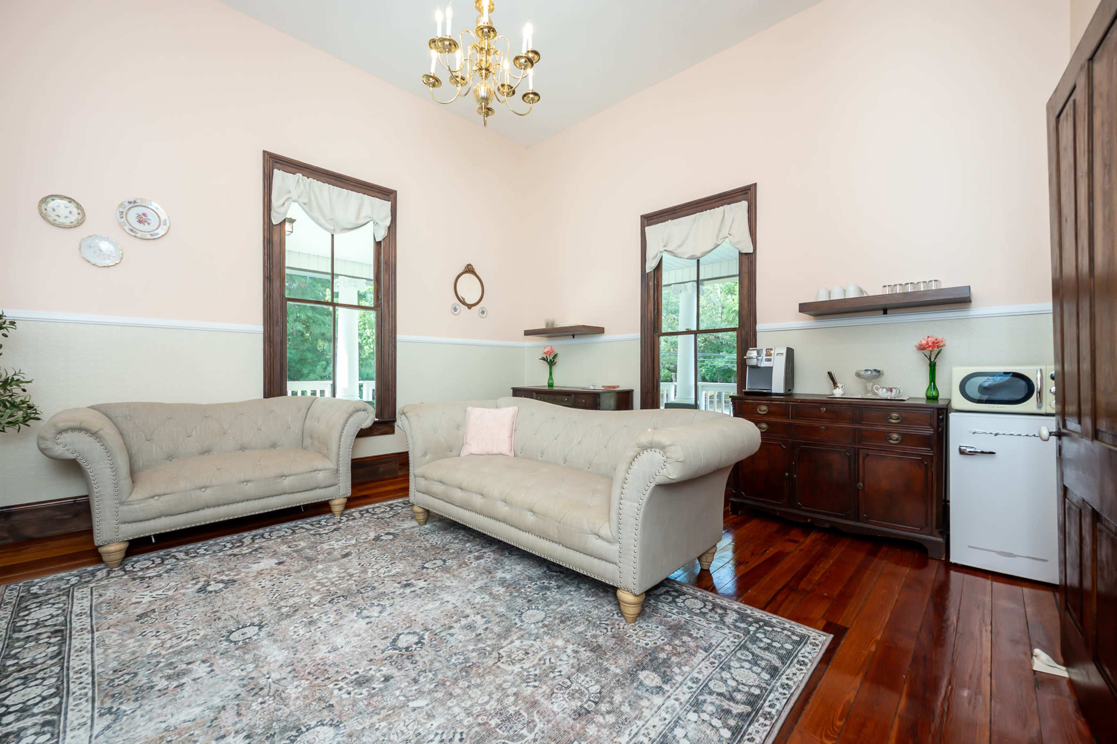 Stunning Victorian Mini Mansion Image in Cross Hill, Cross Hill, SC