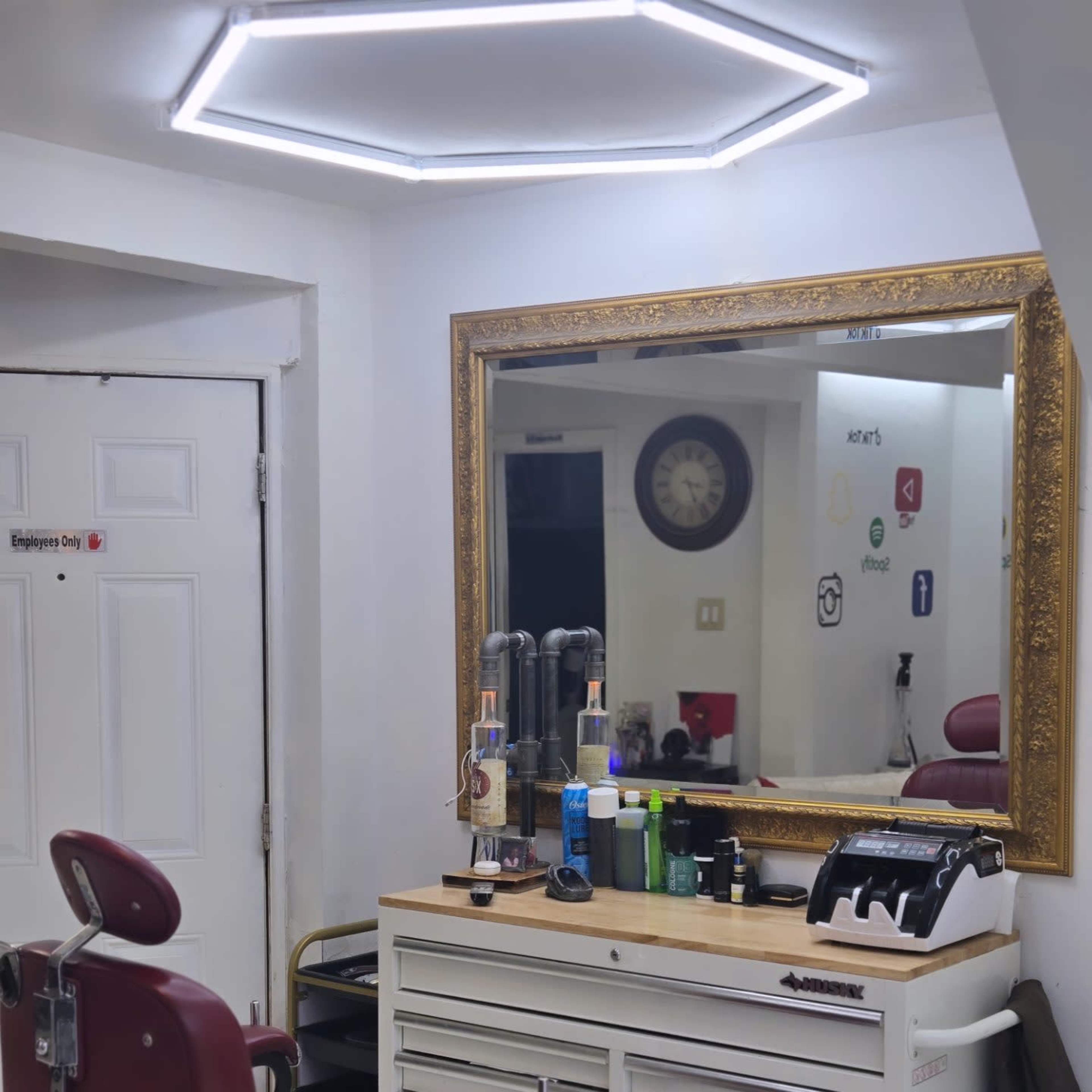 Uptown, Multi-media content creation studio. Image in Clairville, ETOBICOKE, ON