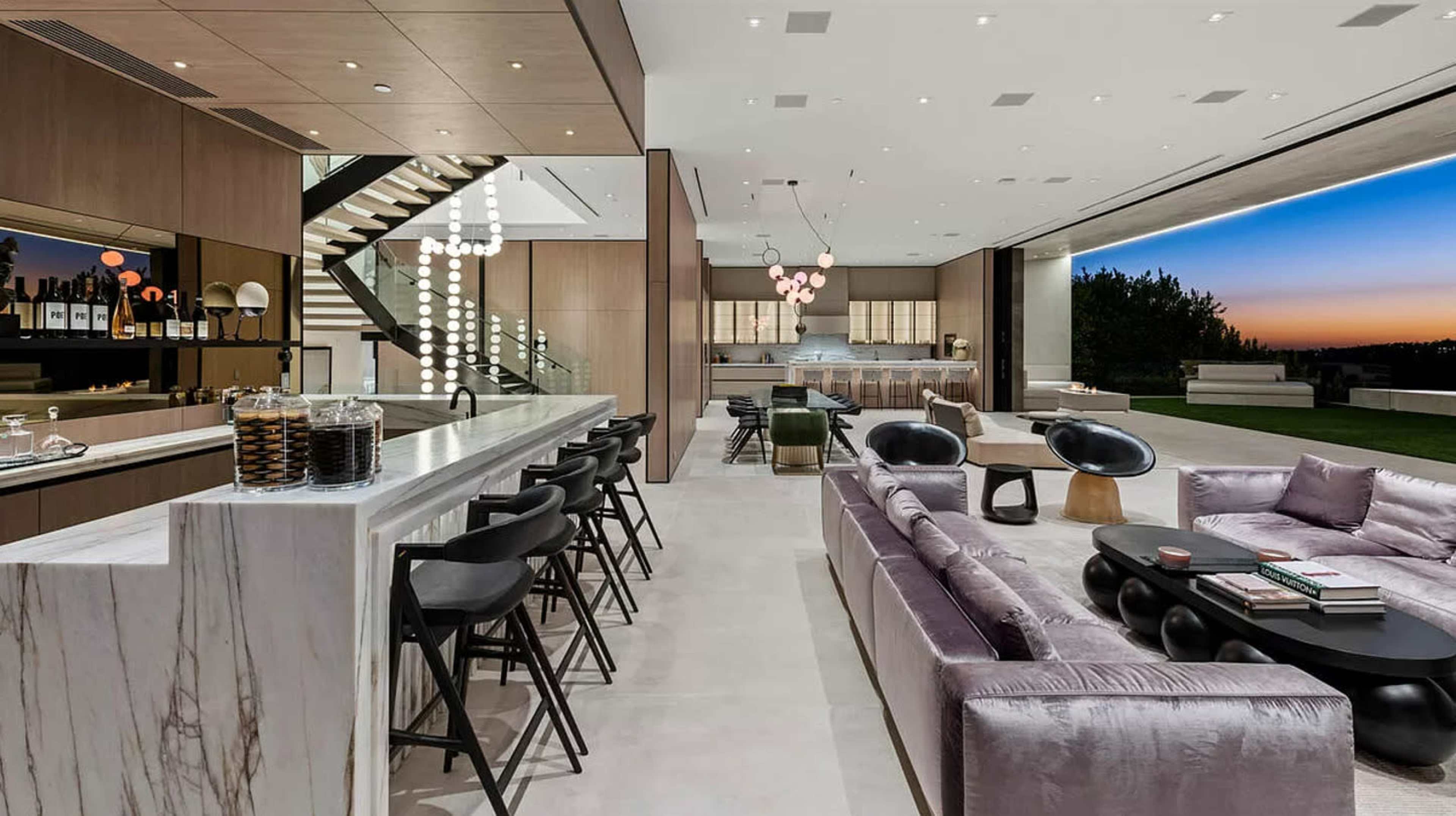 SUNSET MASTERPIECE: ULTRA-MODERN VIEW ESTATE Image in Beverly Crest, Beverly Hills, CA