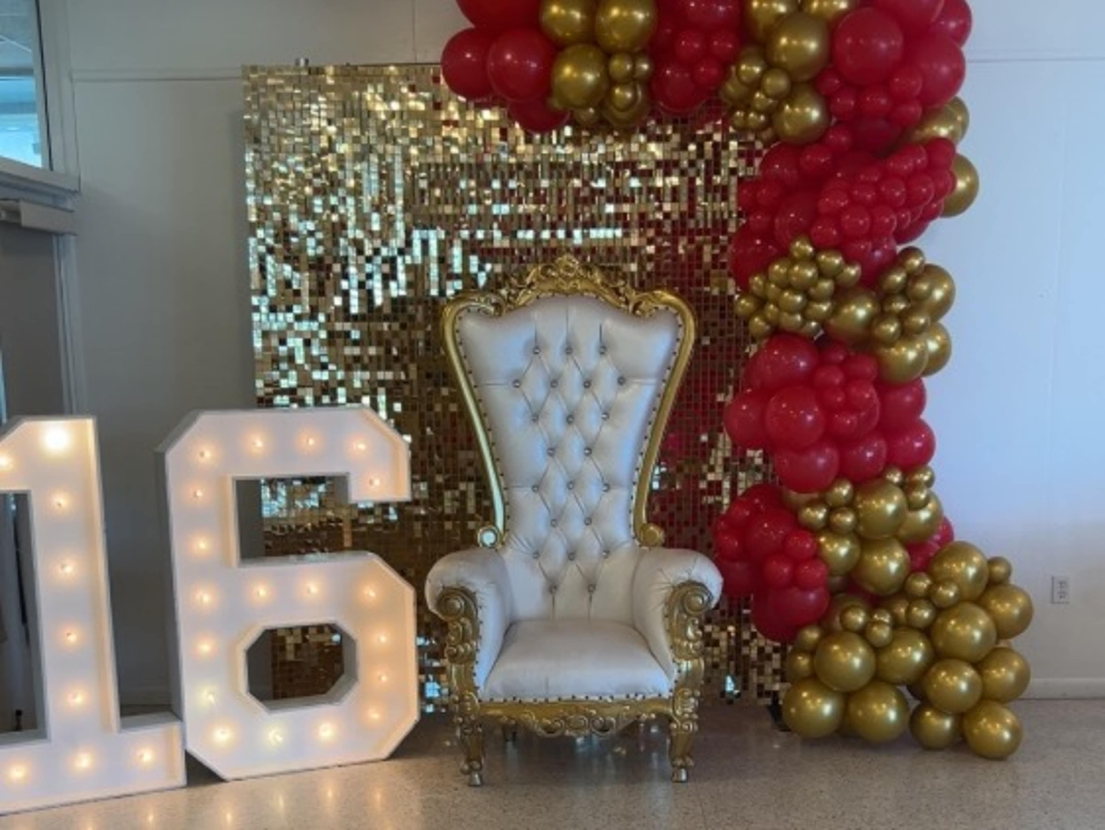 Throne chair