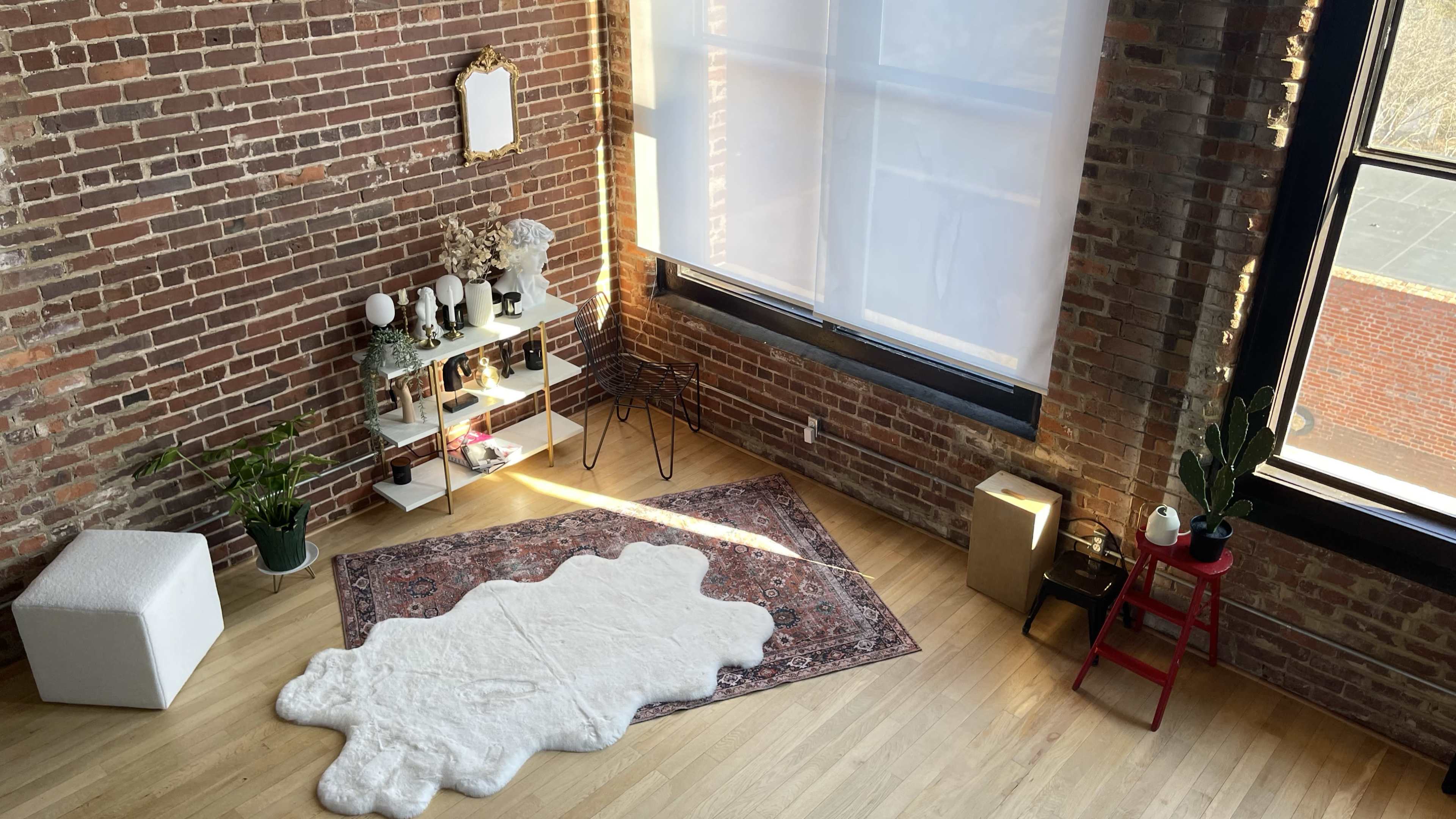 Beautiful Natural Light Stylish Loft with Tall Windows Image in Thomasboro - Hoskins, Charlotte, NC