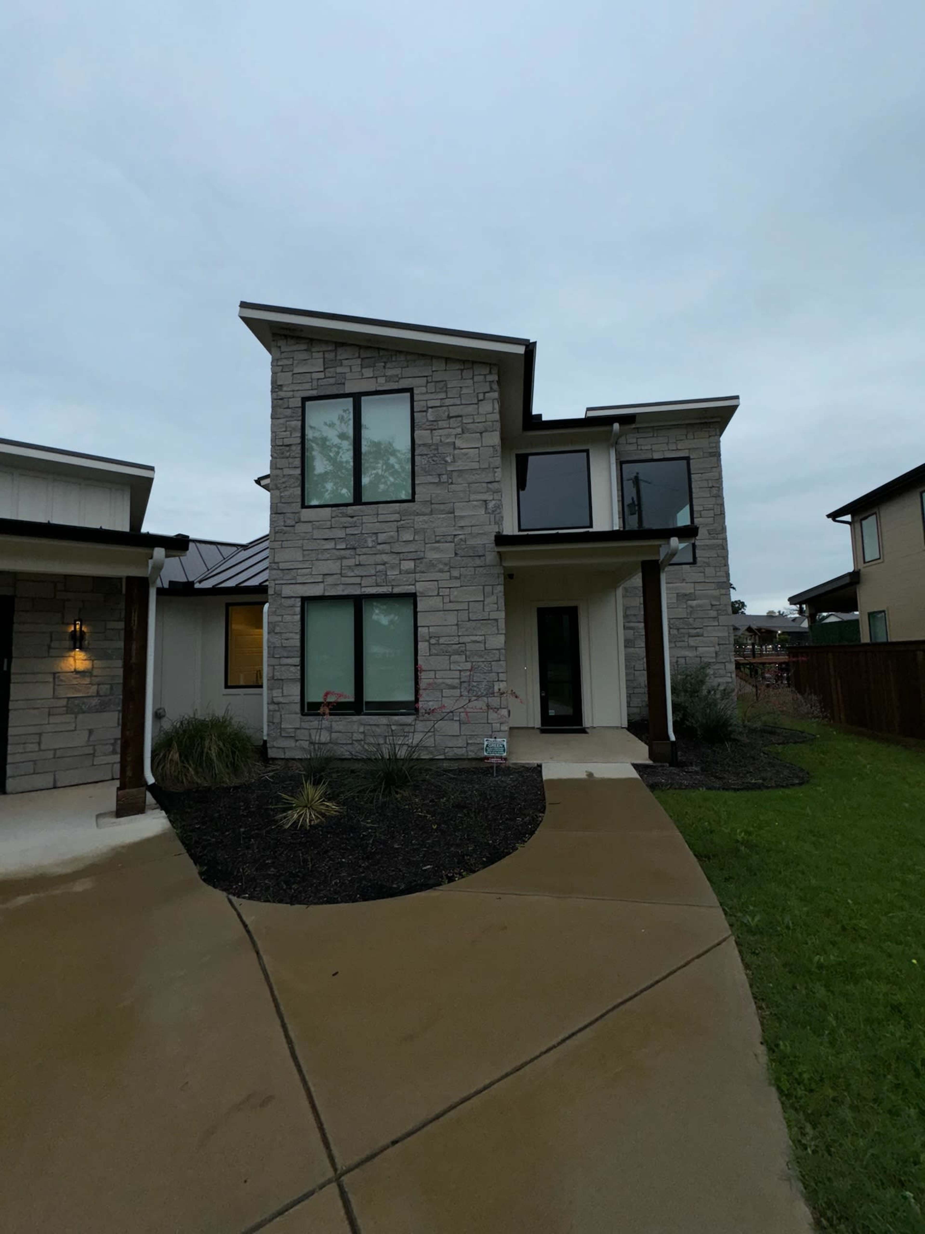 Cedar Creek Lake Playhouse, Waterfront, EV Charger Image in , Trinidad, TX