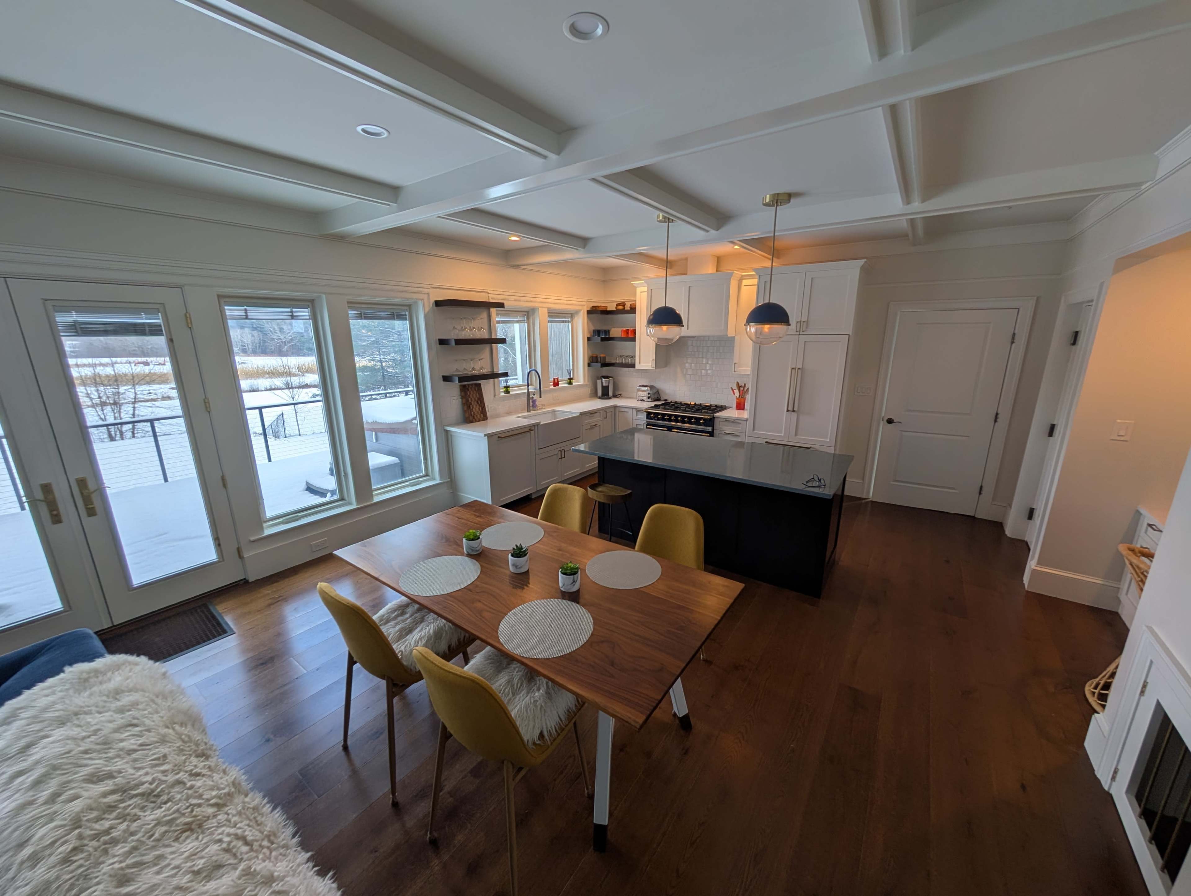Light-filled, modern Apartment with Farm Vista Image in Framingham, Framingham, MA