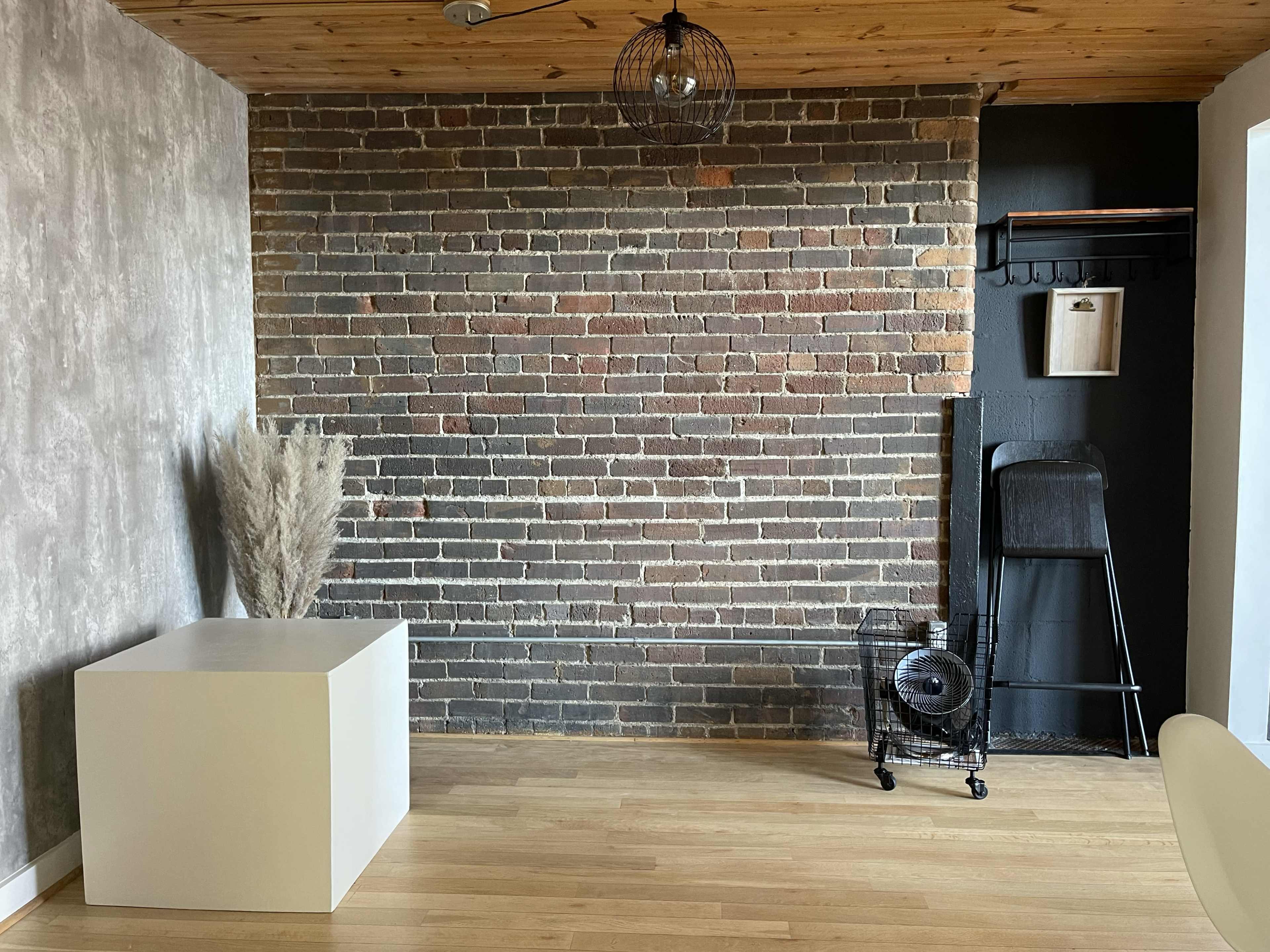 Beautiful Natural Light Stylish Loft with Tall Windows Image in Thomasboro - Hoskins, Charlotte, NC