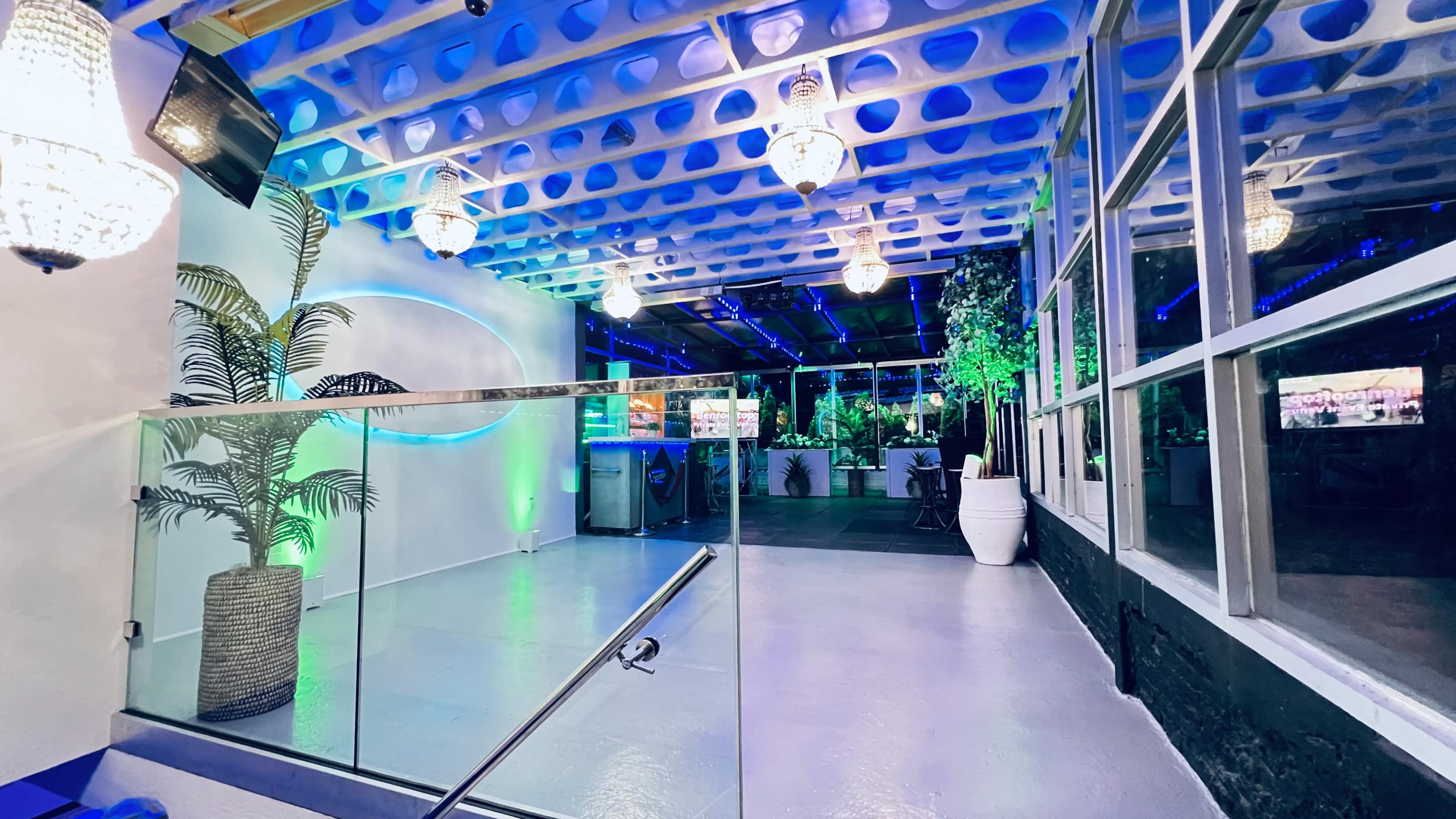 All-Weather RoofTop at the Heart of Atlantic Av-(Queens) Outdoor space for Dinner, Wedding, Film Shoot, Corporate Event & Small Intimate Events. Image in Queens, Woodhaven/QUEENS, NY