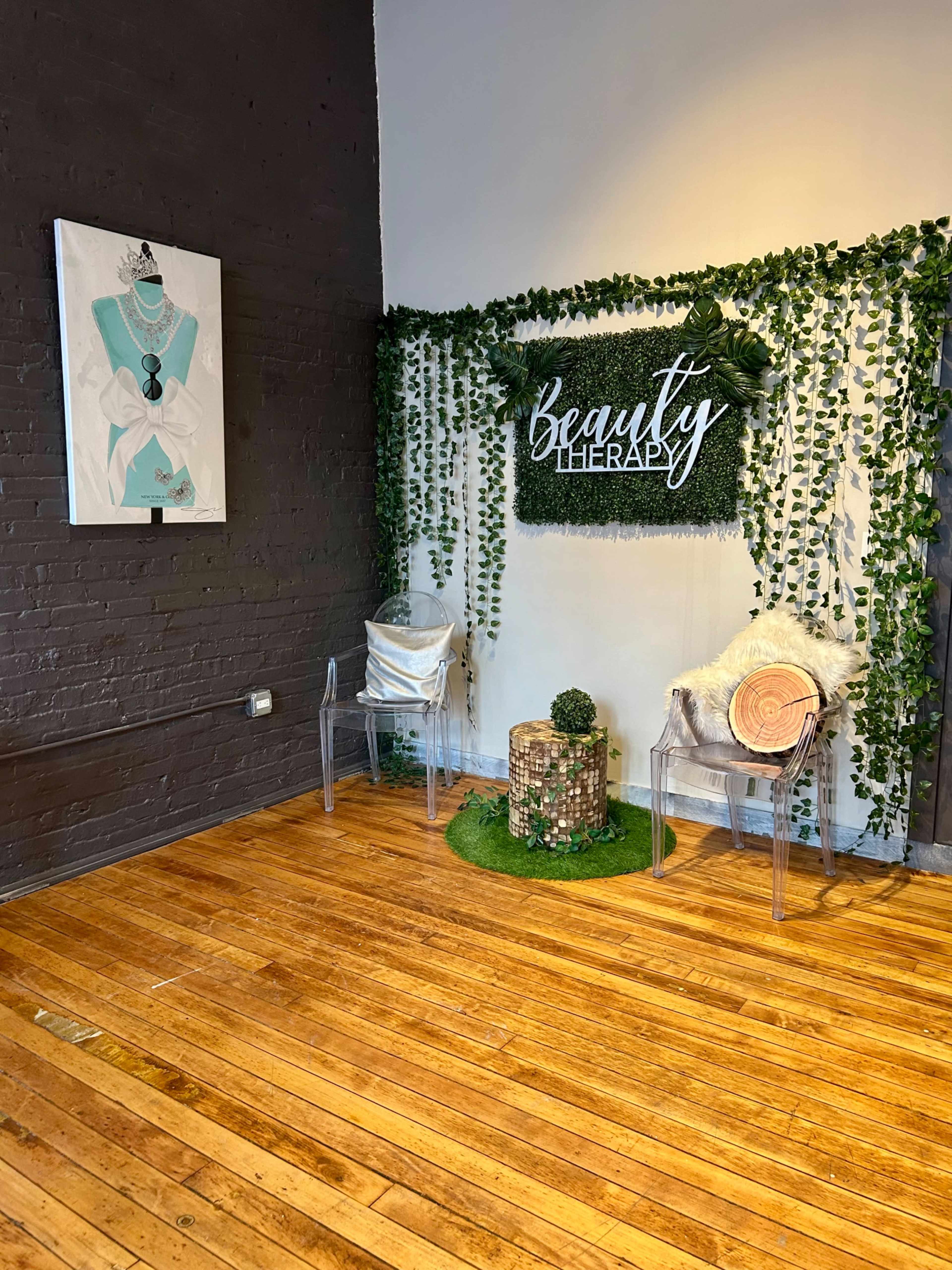 Downtown Lofty Beauty Space Image in Near North Side, Chicago, IL