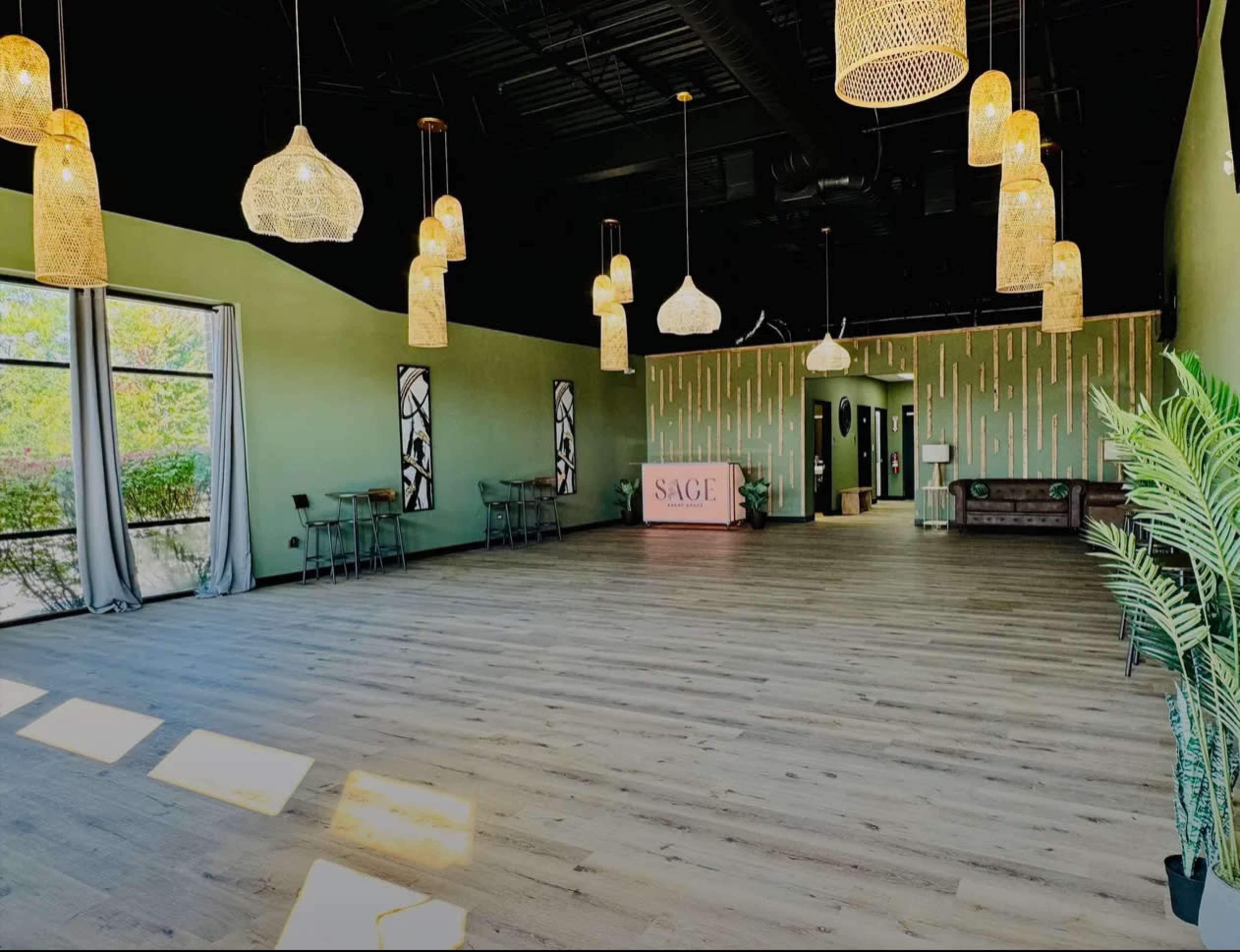 Chic Event Space Designed for Unforgettable Moments Image in Aurora Township, North Aurora, IL