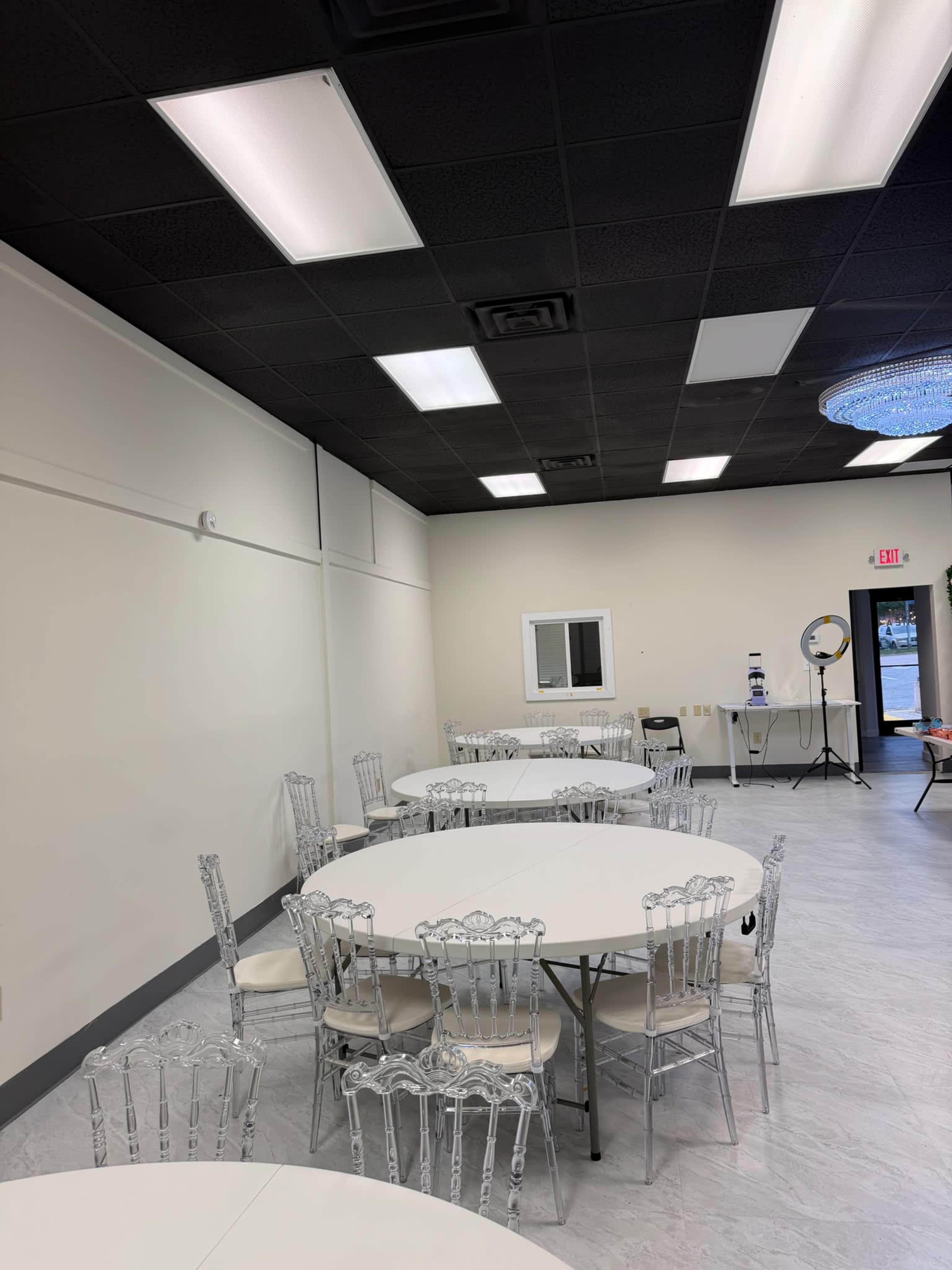 Downtown Raleigh Modern Event Space for Parties, Workshops & Meetings Image in North Hills, Raleigh, NC