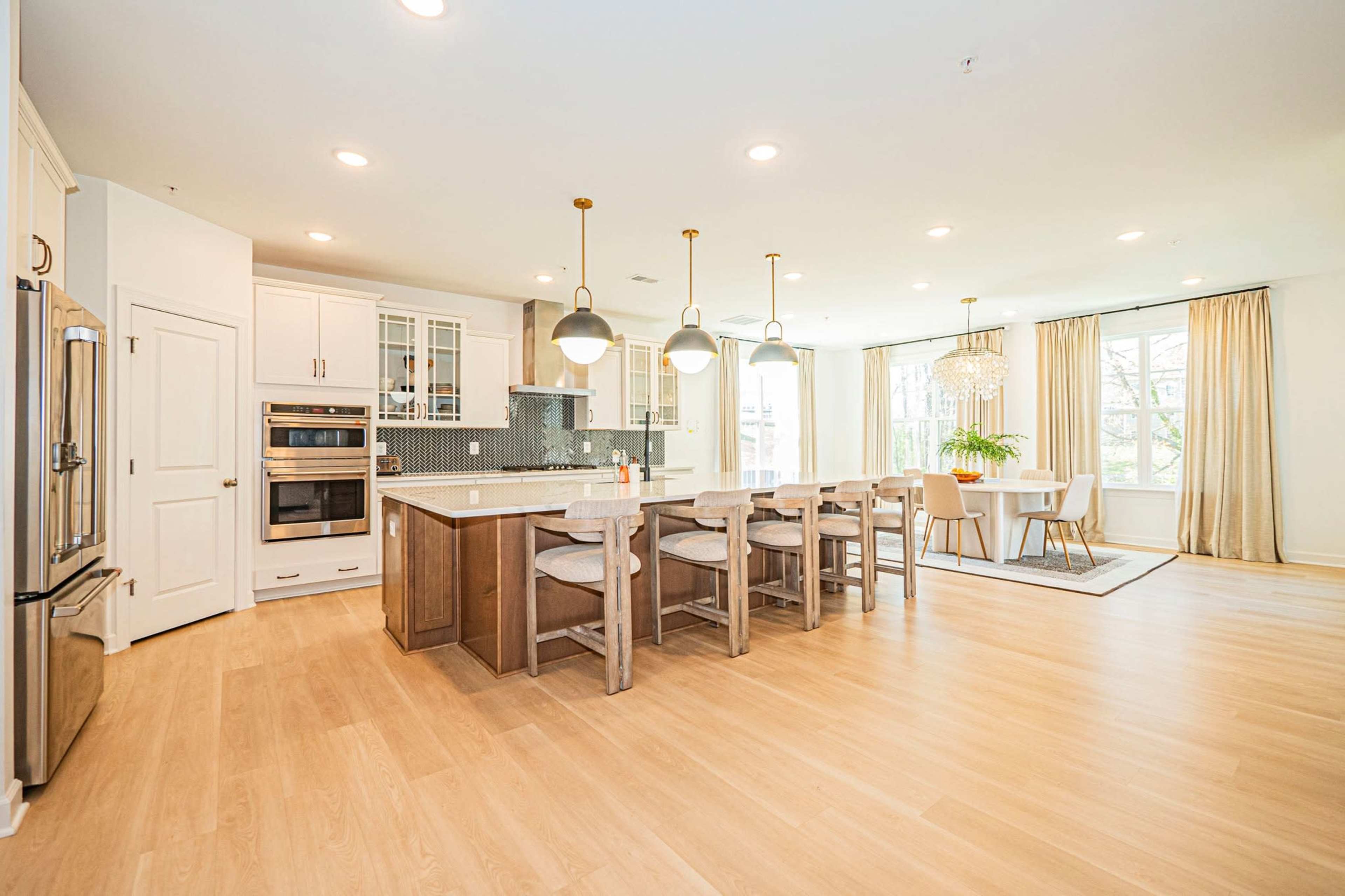 Stylish & spacious 7BR Glen Dale Home w/ Game Room Image in Glenn Dale, Glenn Dale, MD