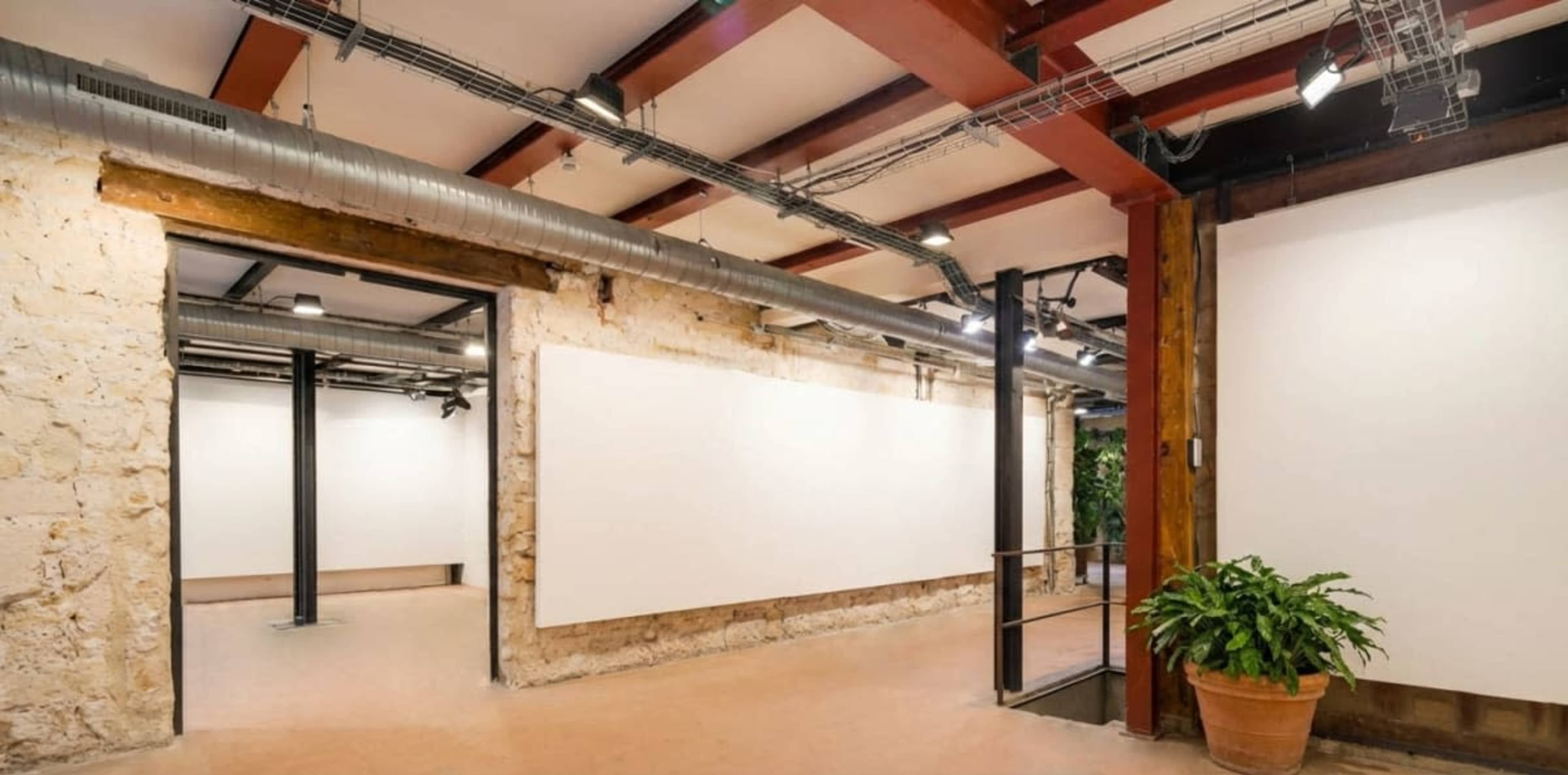 Ground Floor Event Space – Opéra Image in Gaillon, Paris