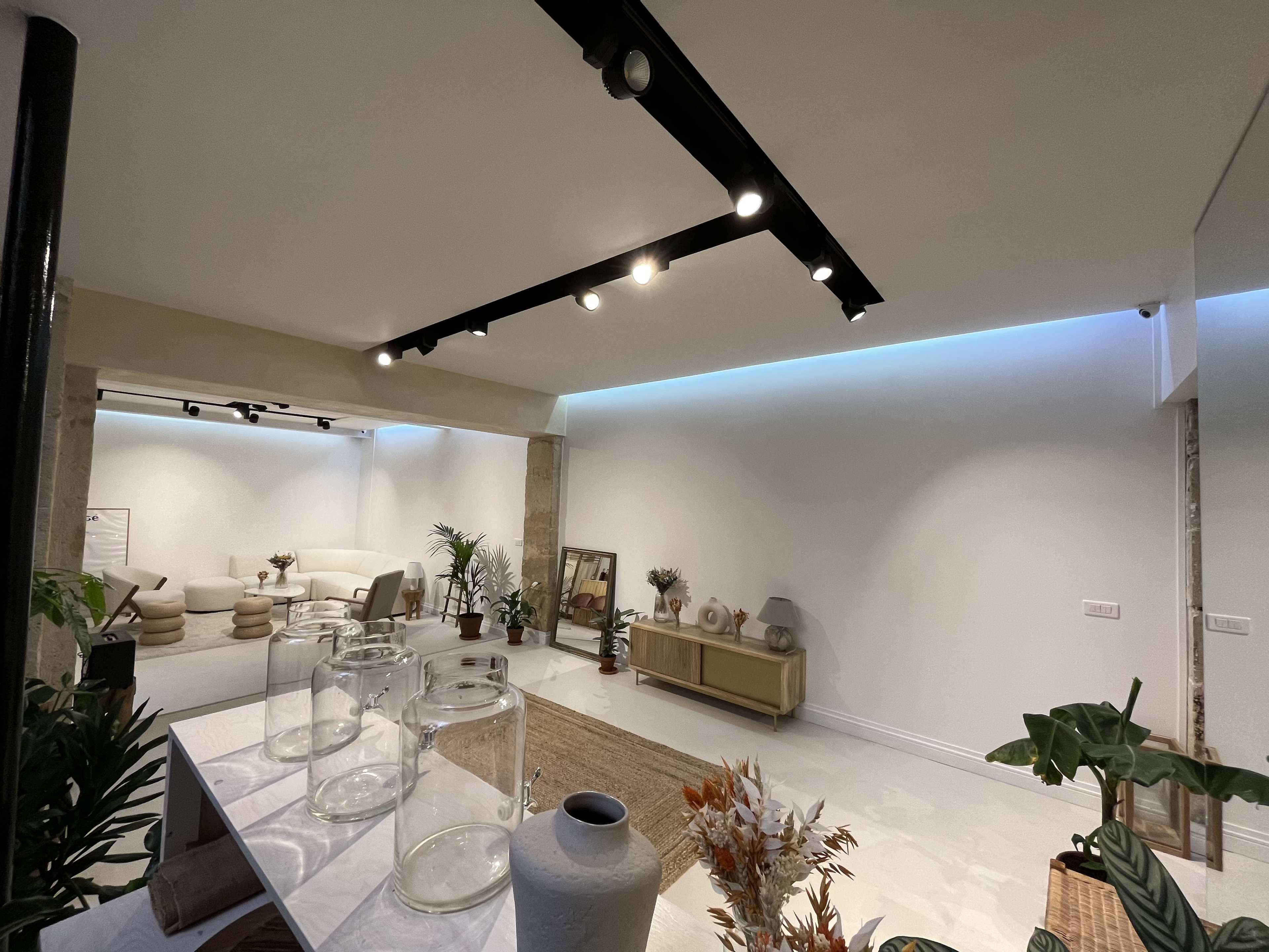 Superbe Showroom à Carreau du Temple Image in Upper Marais, Paris