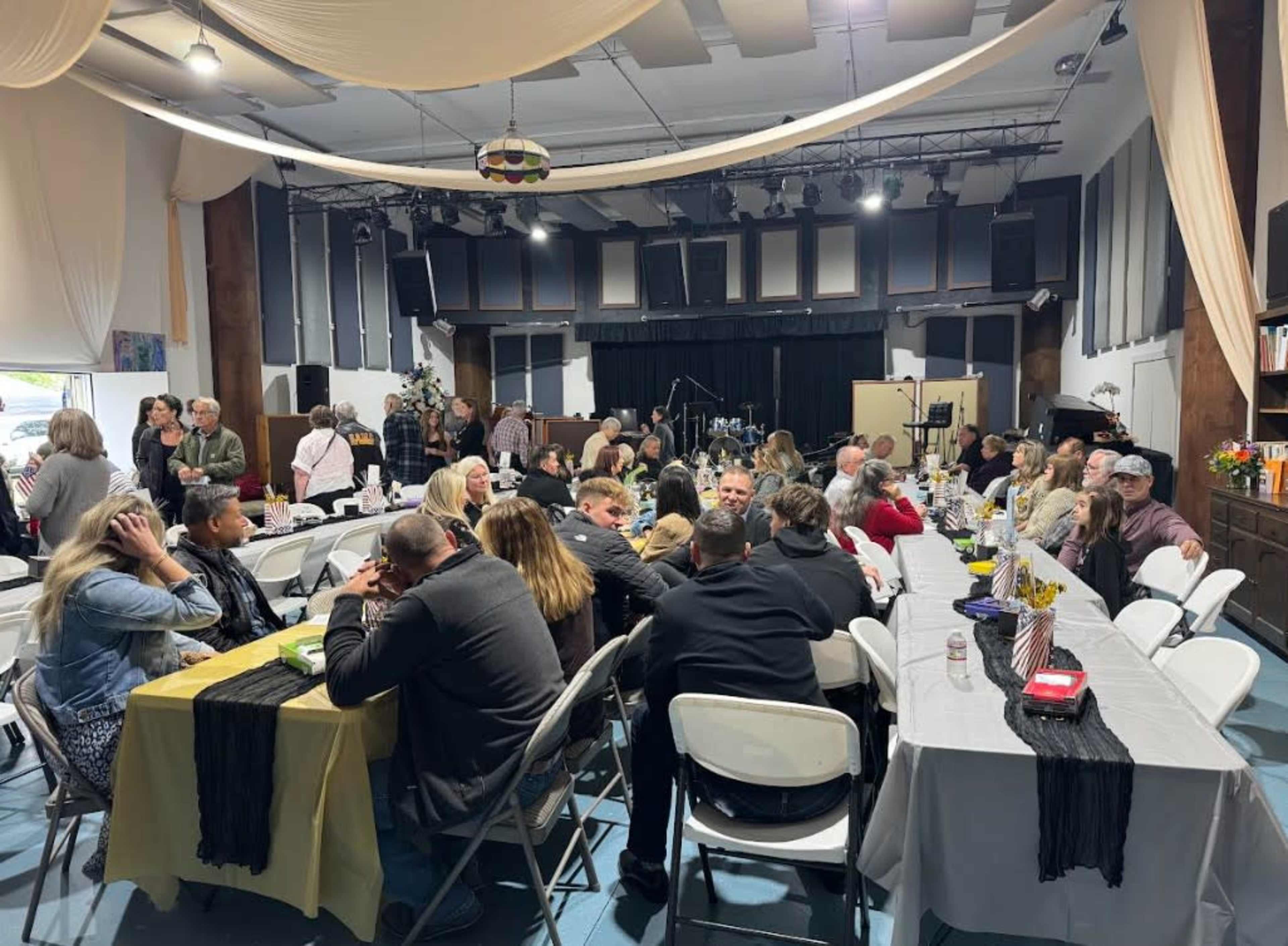 3,000 sf. Countryside Meeting Center Image in , Santa Rosa, CA