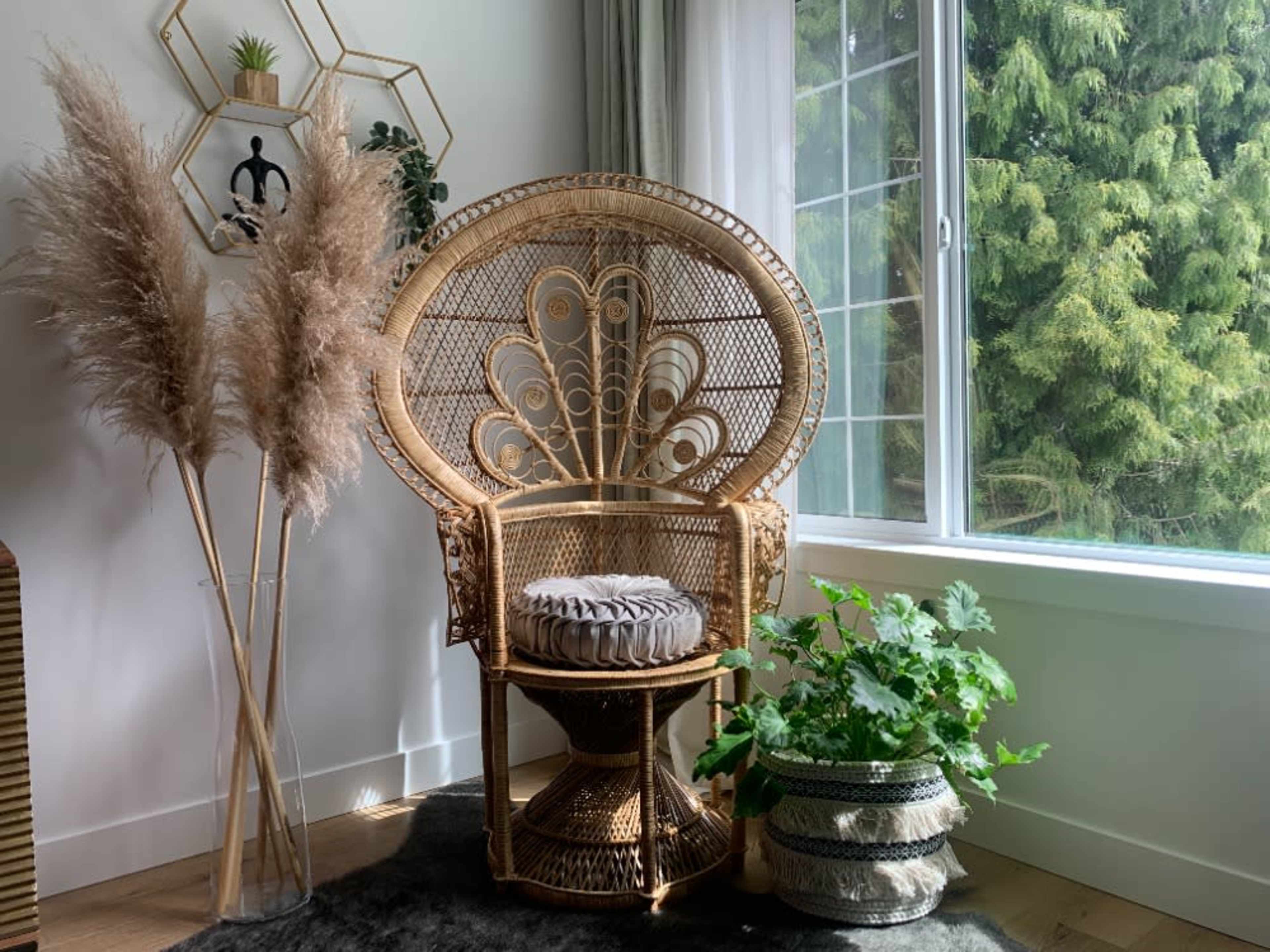 KING BOHO PEACOCK CHAIR