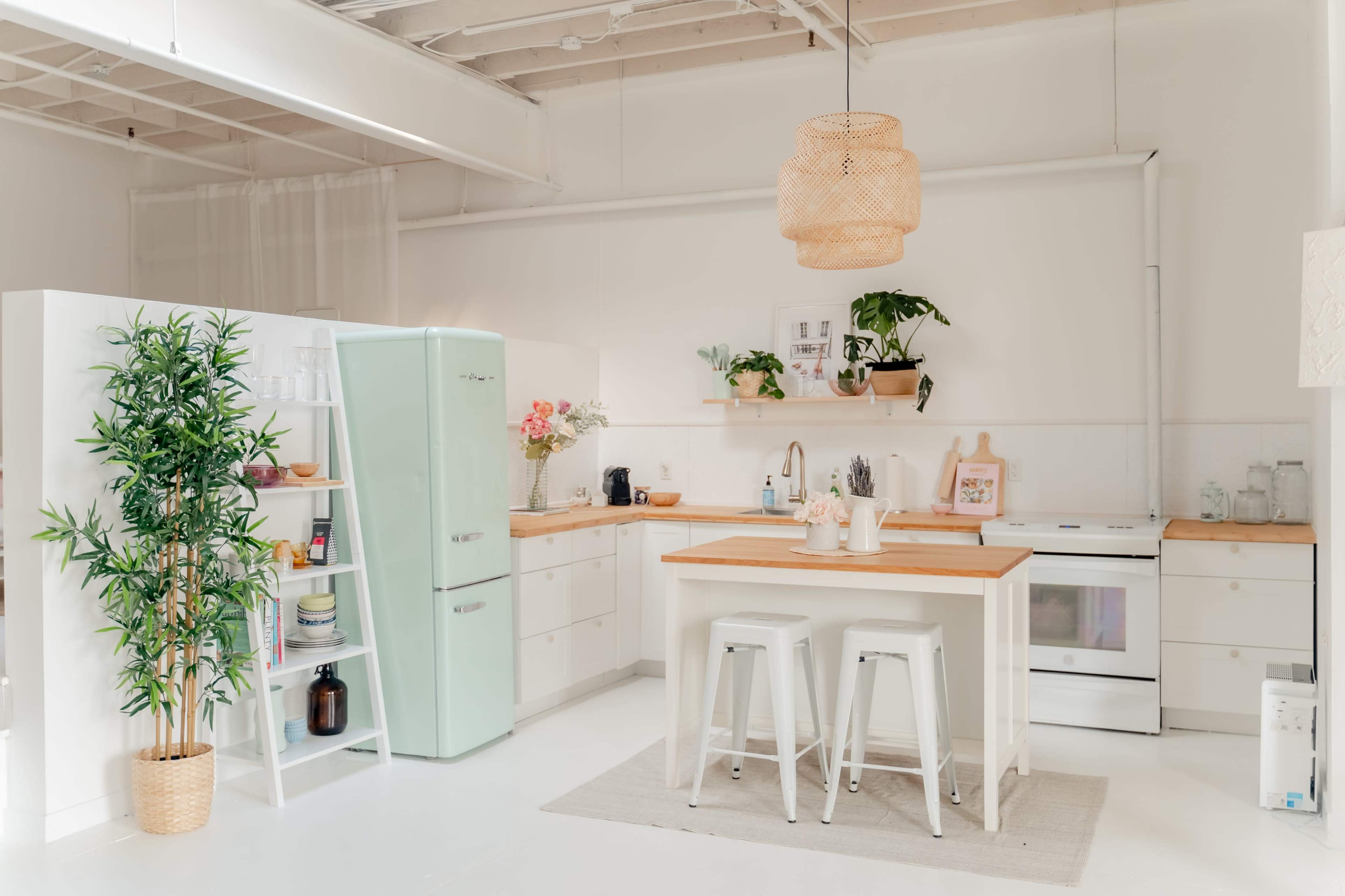 The Stu - Bright Spacious Loft Space in East Toronto Image in Leaside, Toronto, ON