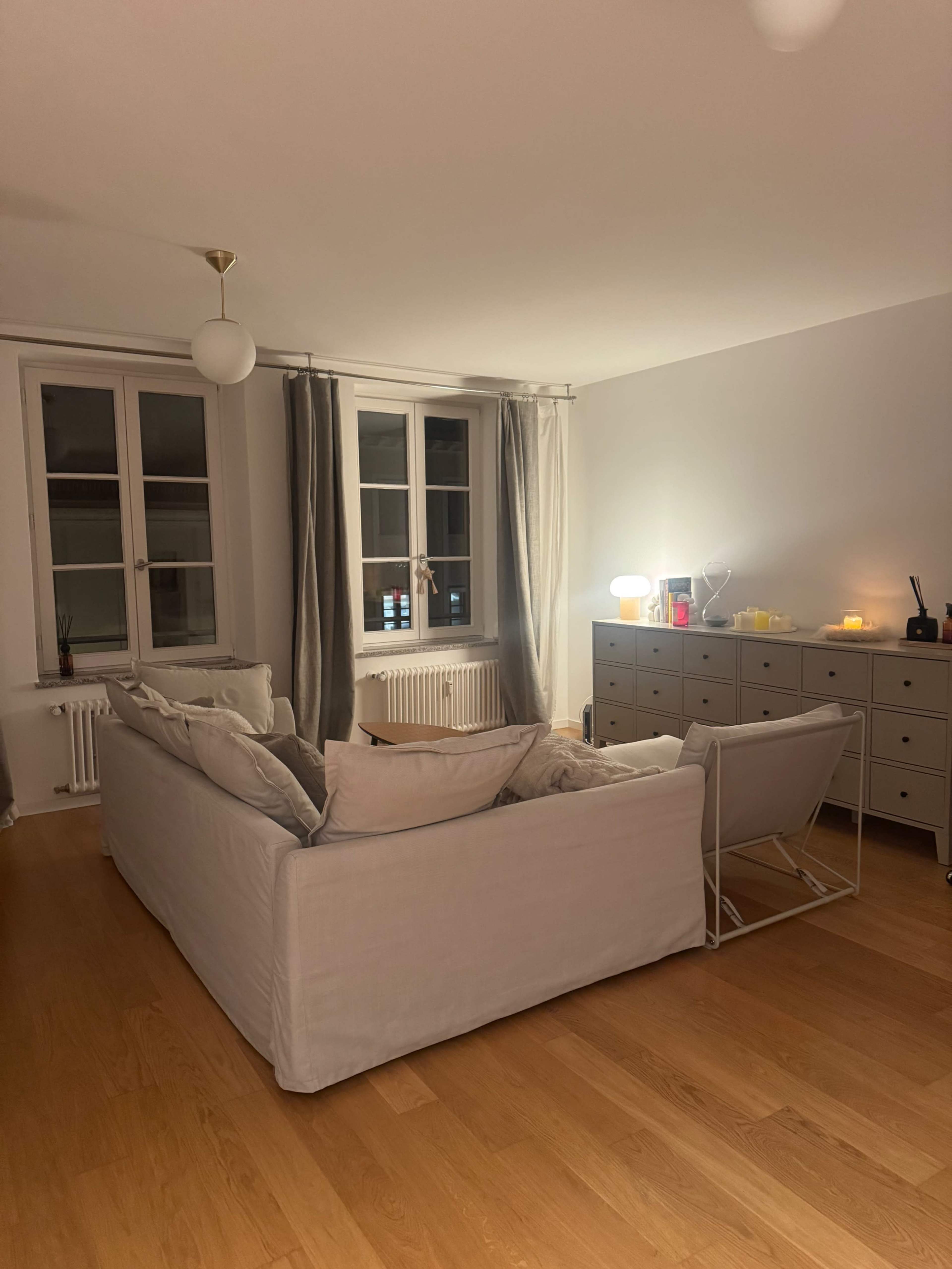 Münchner Altbauwohnung direkt in der Innenstadt mit historischer Aussicht Image in Old Town, München