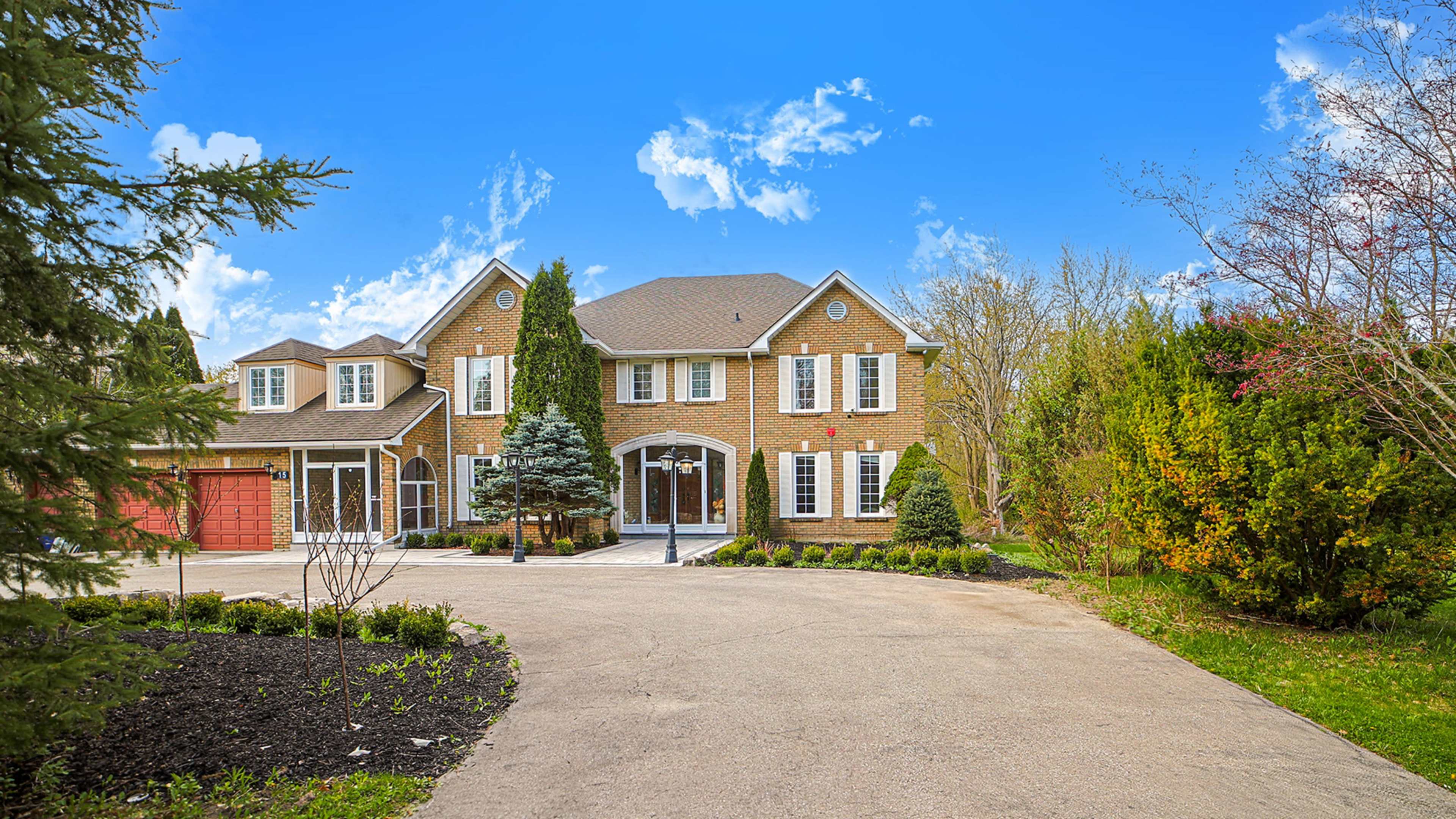 Elegant 6-Bedroom Richmond Hill Home With Entertainment Basement – Film & Lifestyle Shoot Friendly Image in Richmond Hill, Richmond Hill, ON