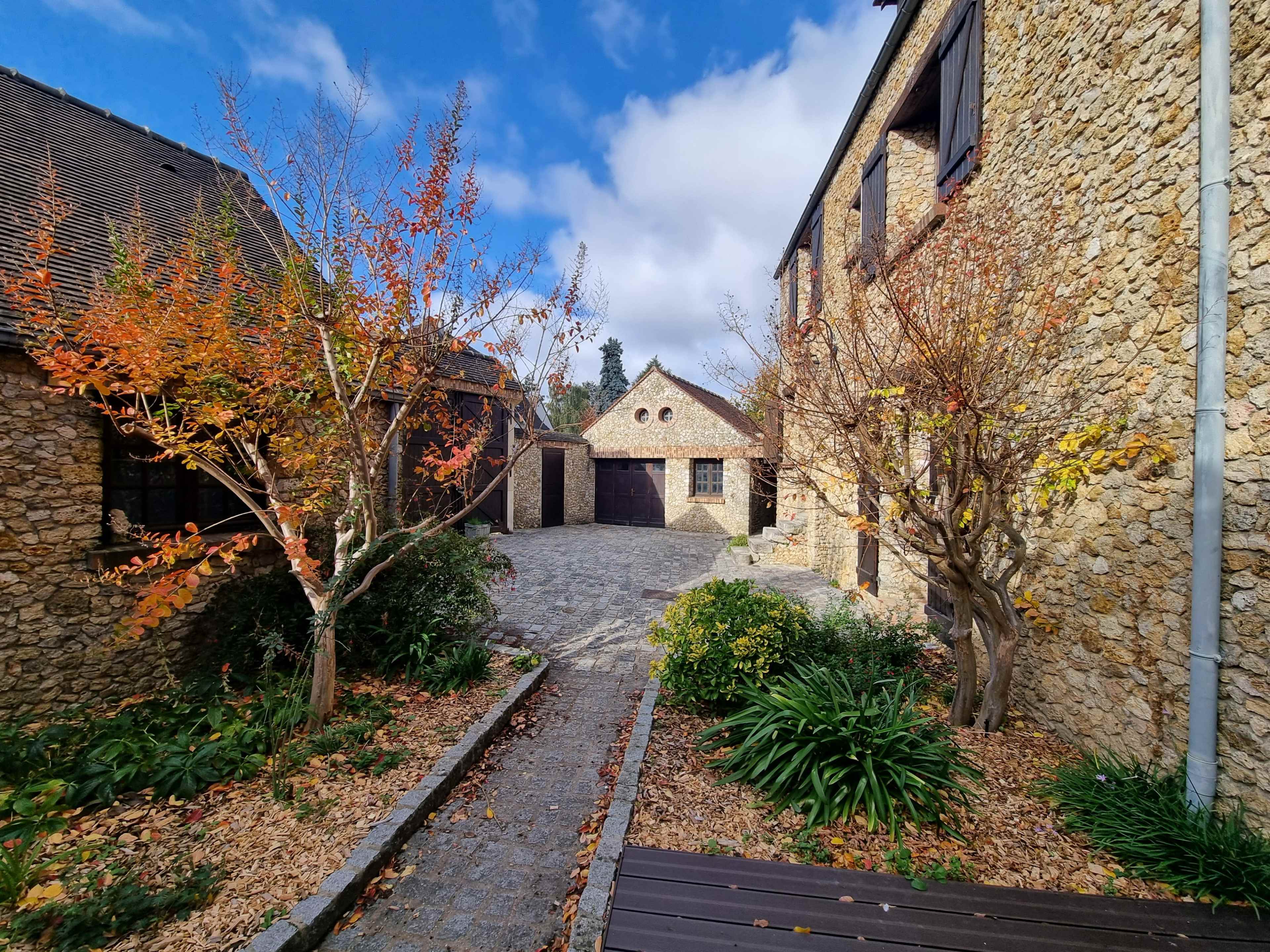 Maison meulière spacieuse et cosy Image in , orgeval