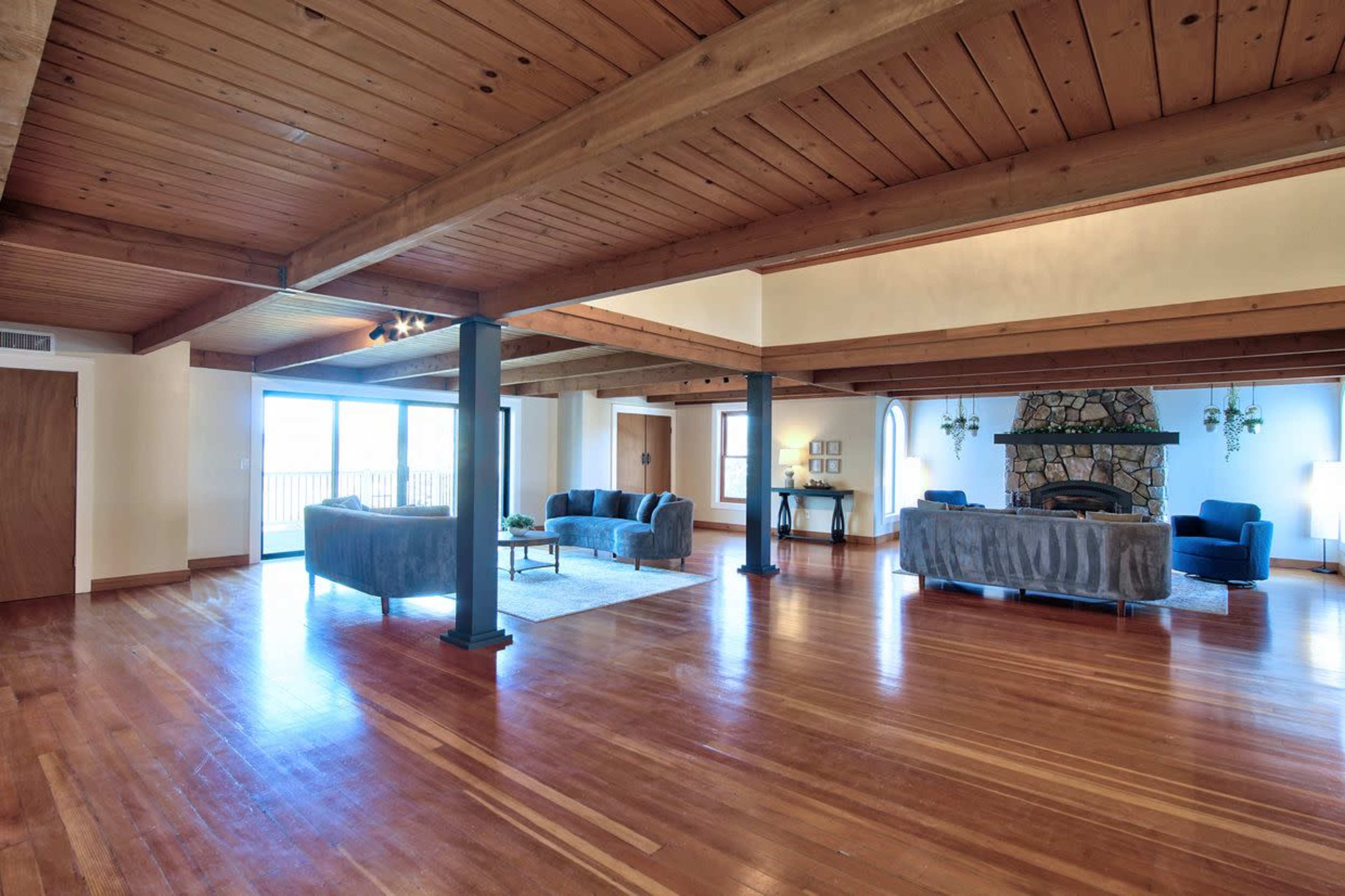 Vintage Terrace | Historic Charm for Gatherings, Retreats & Overnight Stays Image in Carlton, Carlton, OR