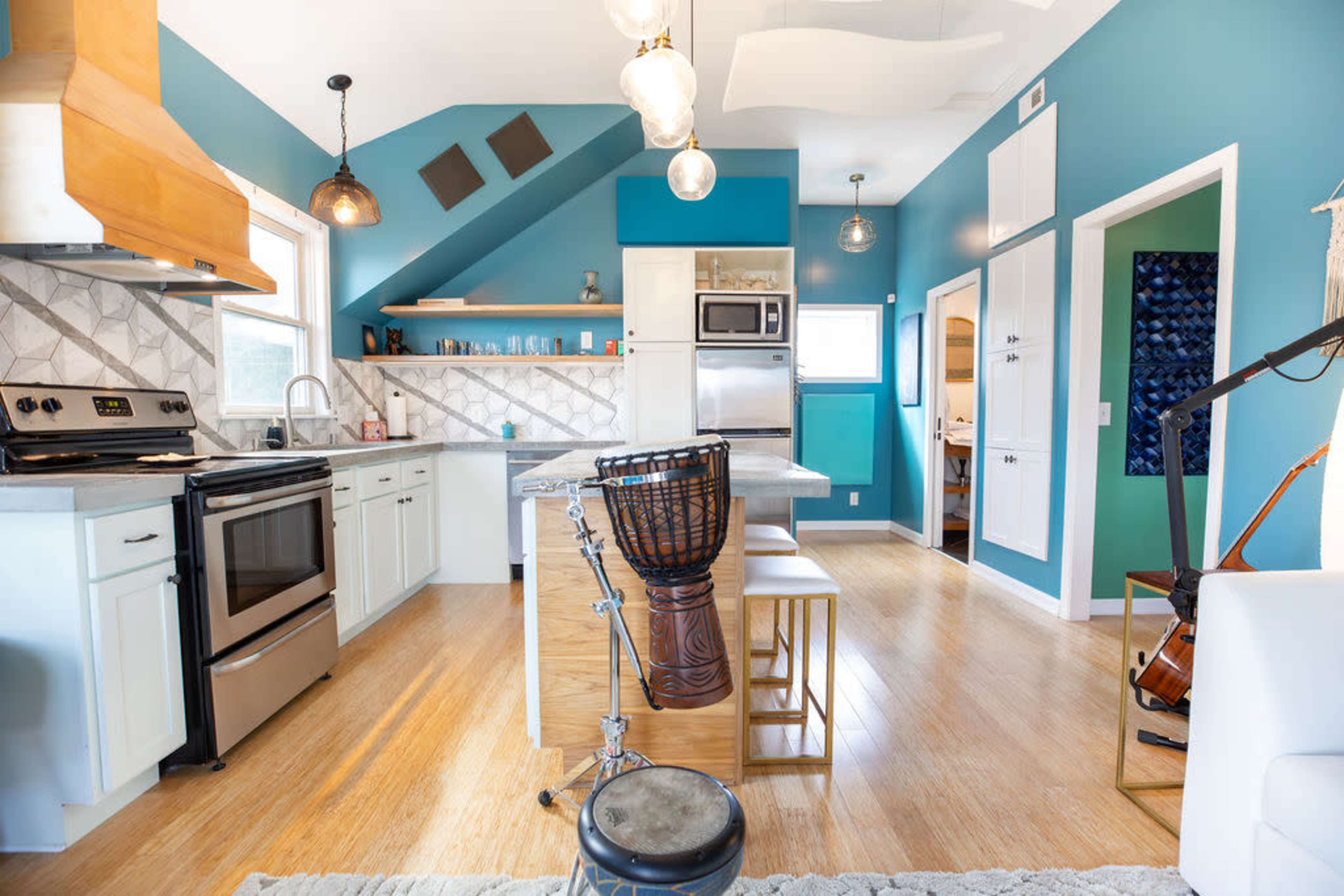 St. Paul Recording Studio for Music & Audio Projects Image in Hamline - Midway, Saint Paul, MN