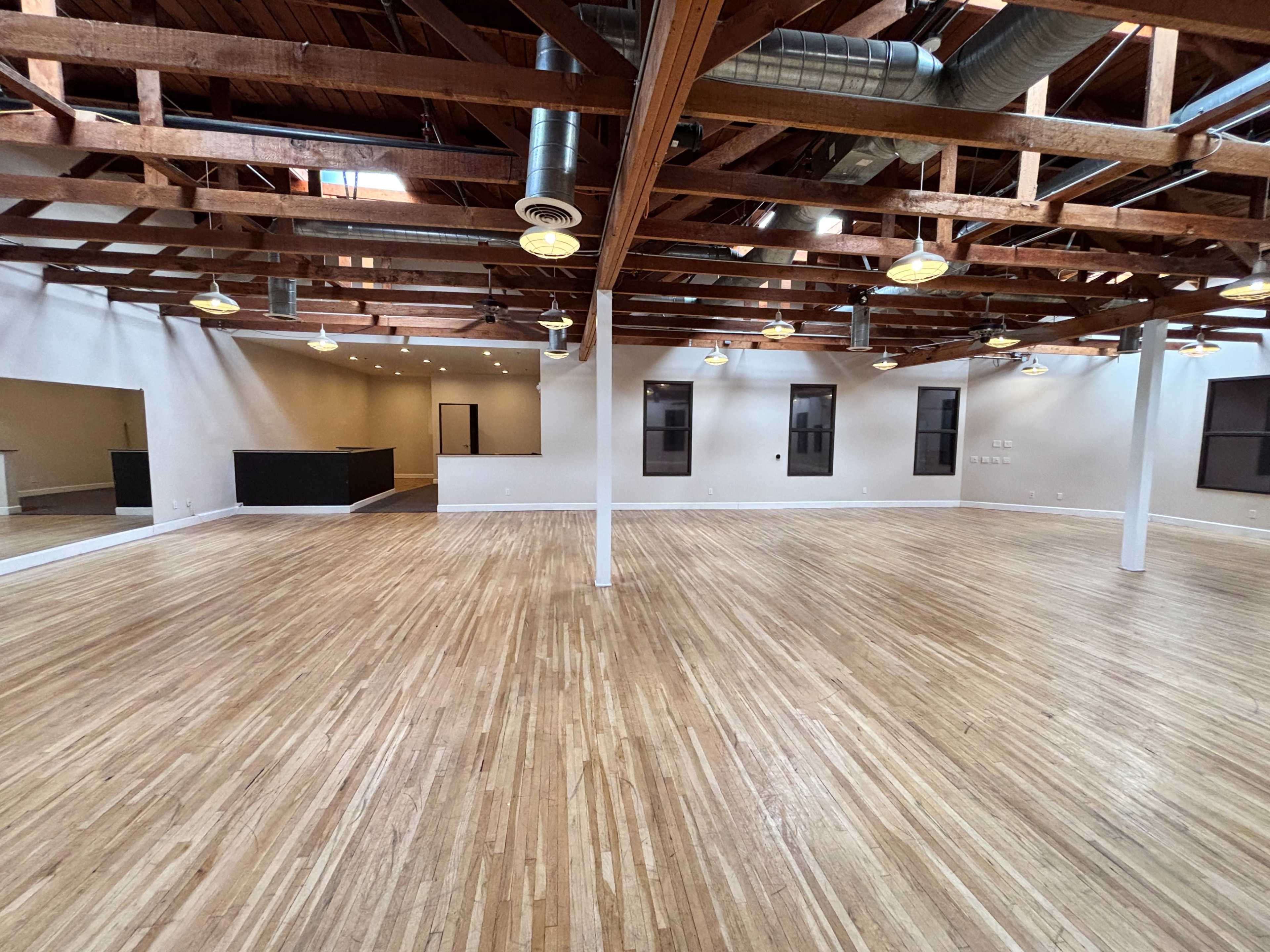 Uptown Orange Ballroom Image in Orange, Orange, CA