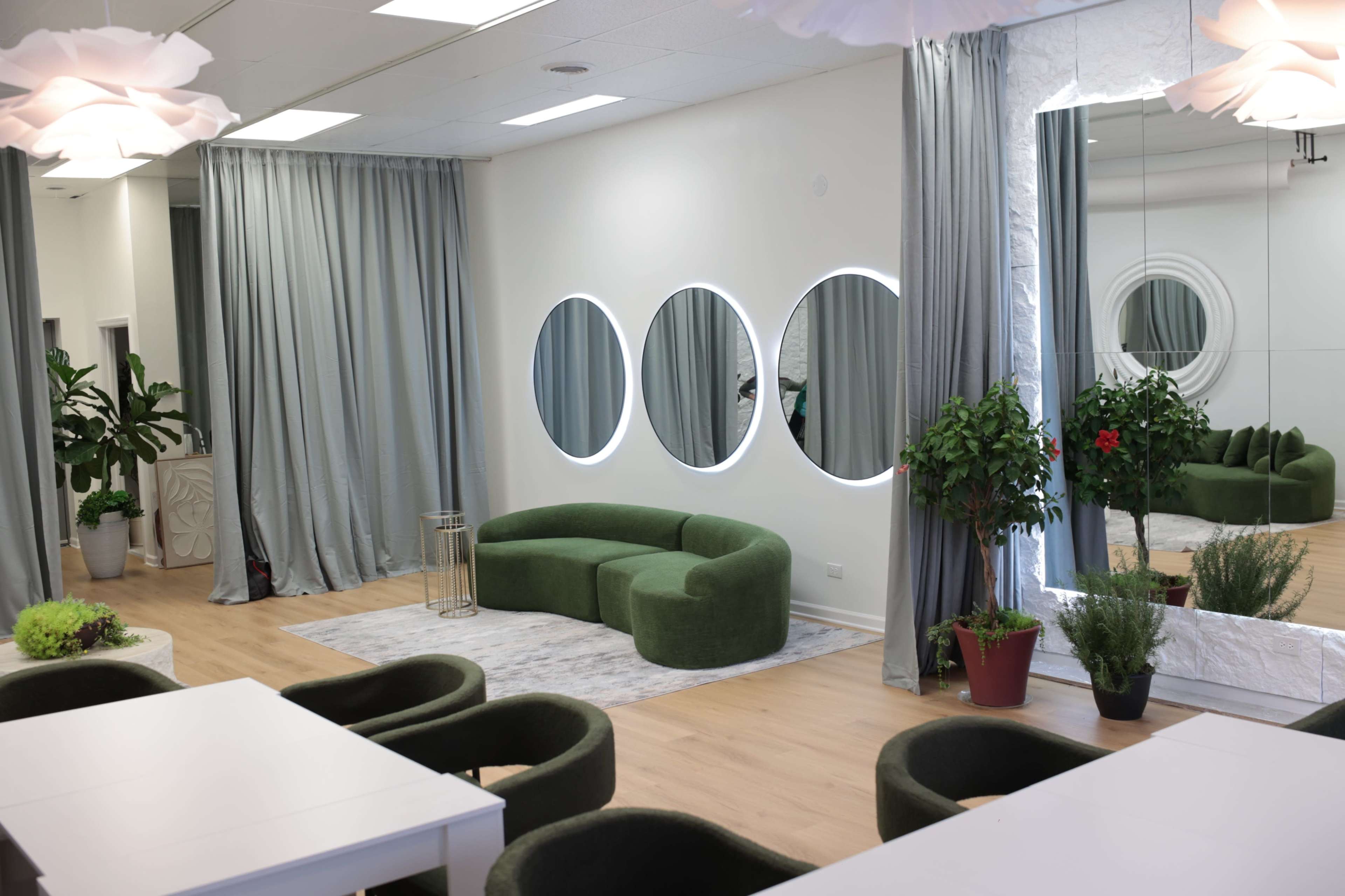 Elegant Modern Event & Photo Space with Natural Light in Jefferson Park Image in Jefferson Park, Chicago, IL