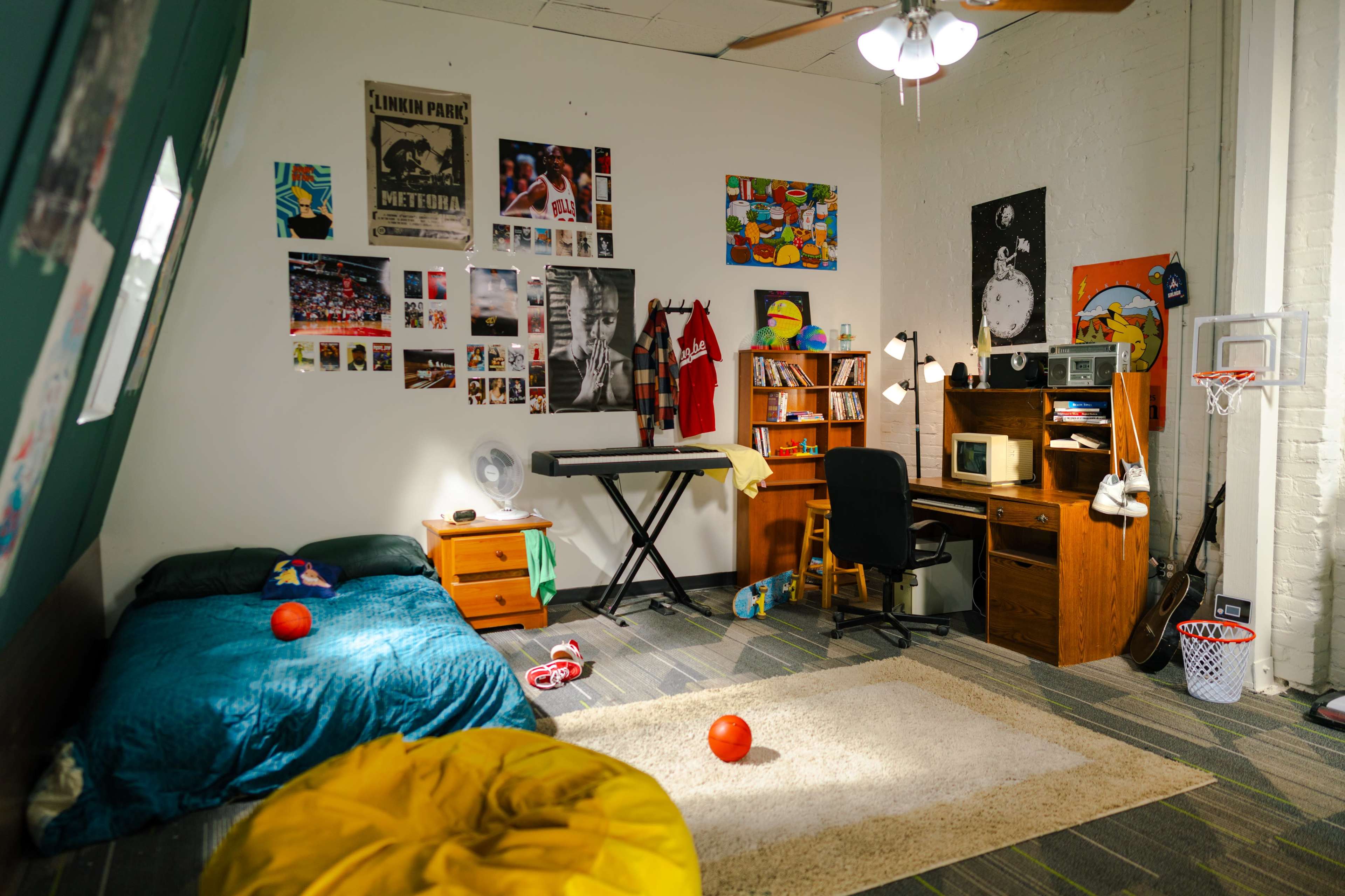 90s Bedroom & Y2K Pink Bedroom Image in Northeast Los Angeles, Los Angeles, CA