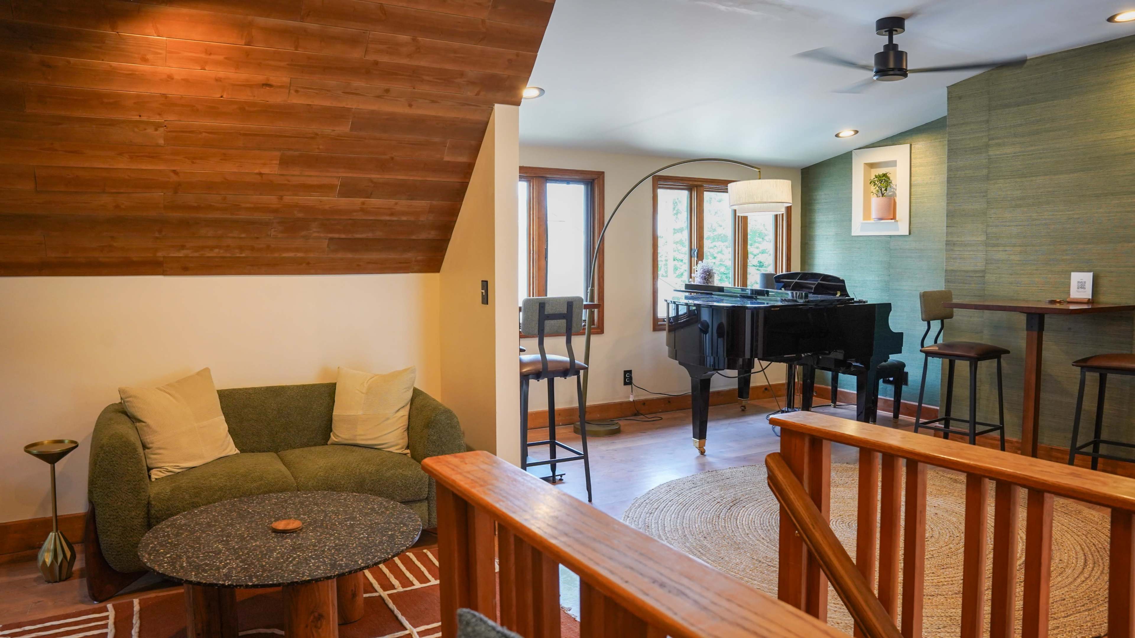 Cozy & Warm Parkville Coffeehouse Image in Sioux Township, Parkville, MO