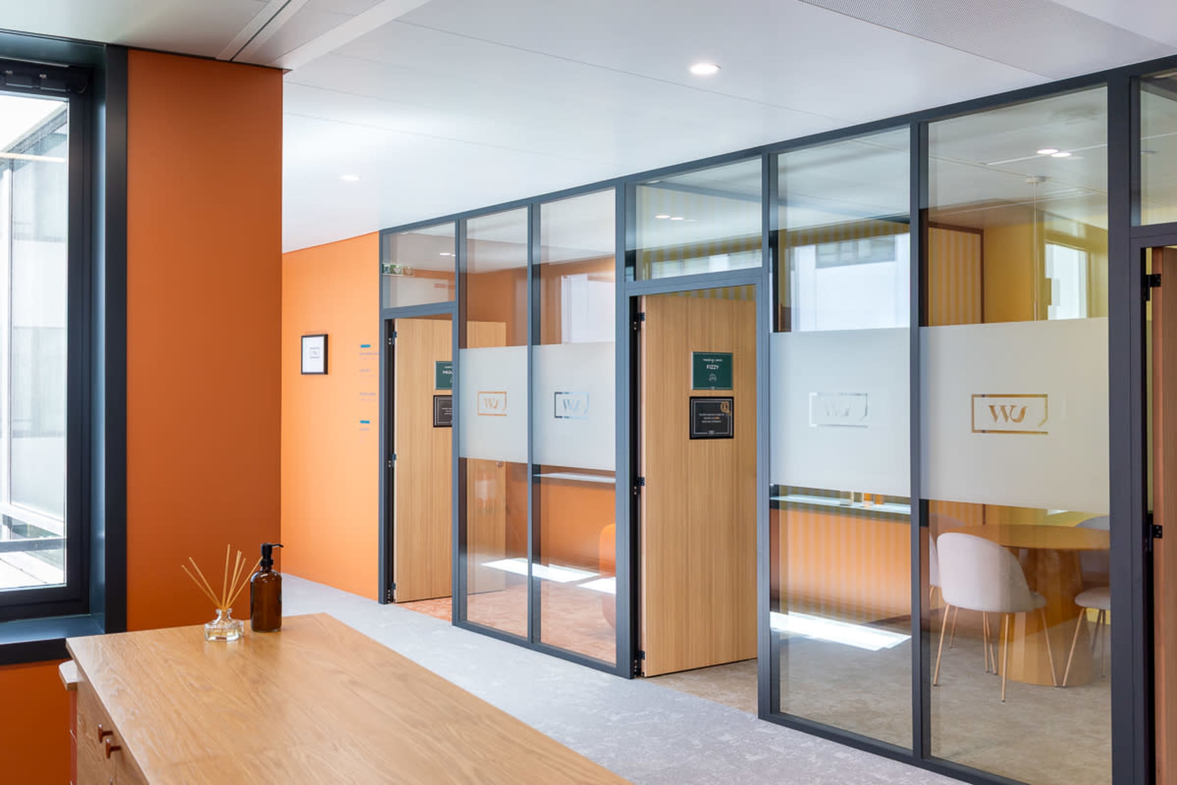 Salle de réunion Provence - colorée, moderne Image in 198-200, Fontenay-sous-Bois, 