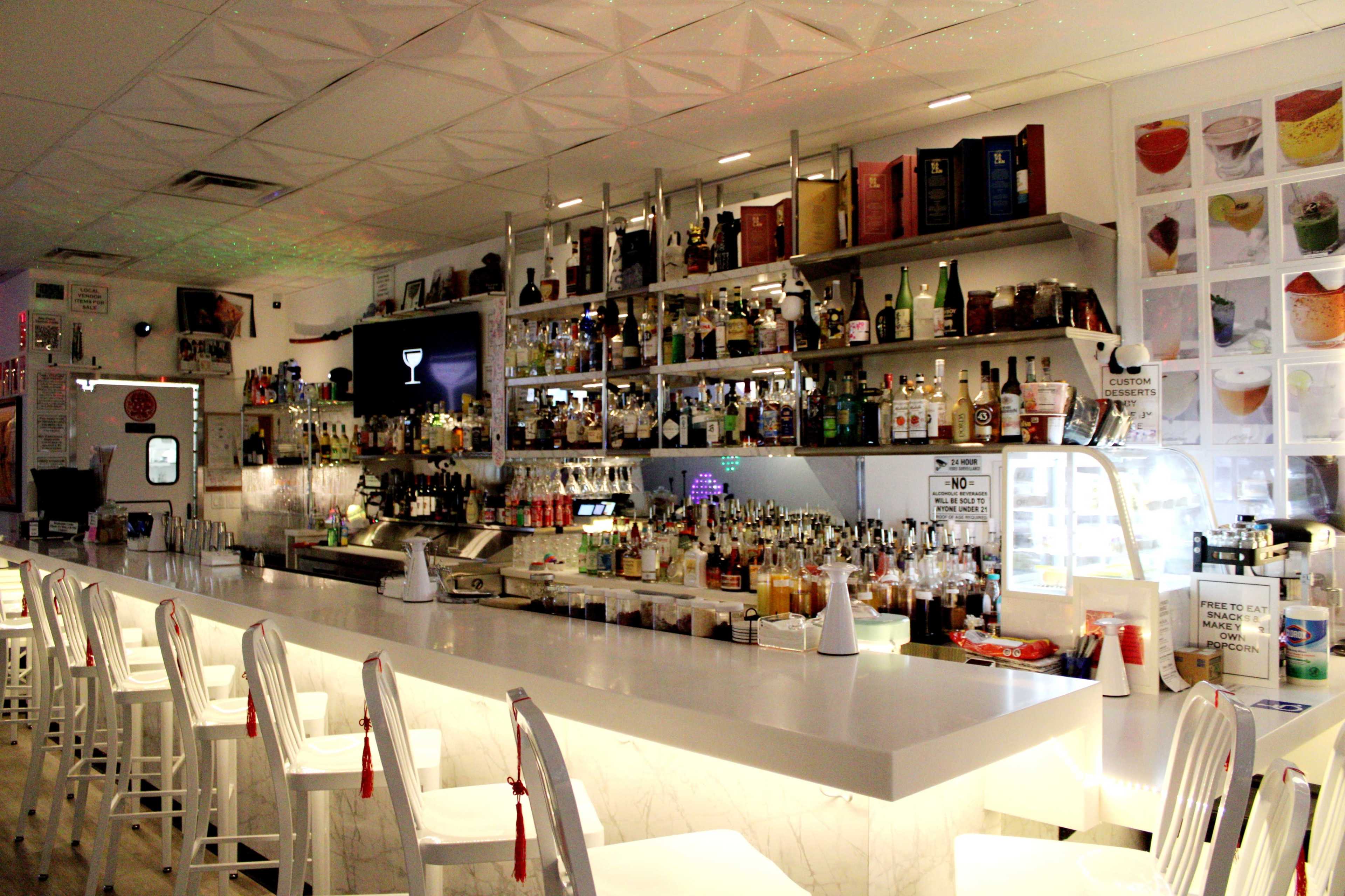 Artsy Eclectic Craft Cocktail Bar Image in Maryland Heights Township, Saint Louis, MO