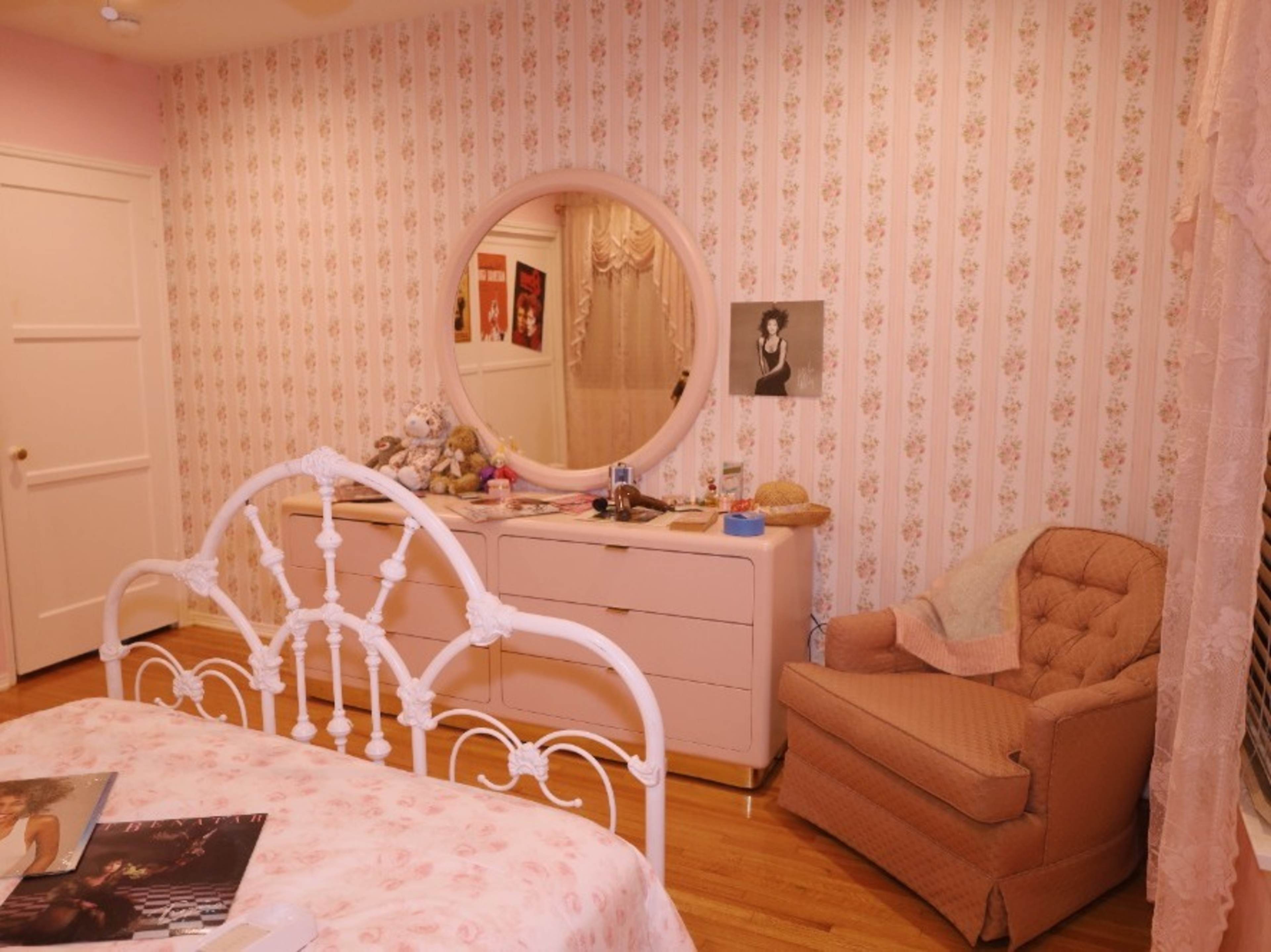 Vintage Pink Floral Bedroom 