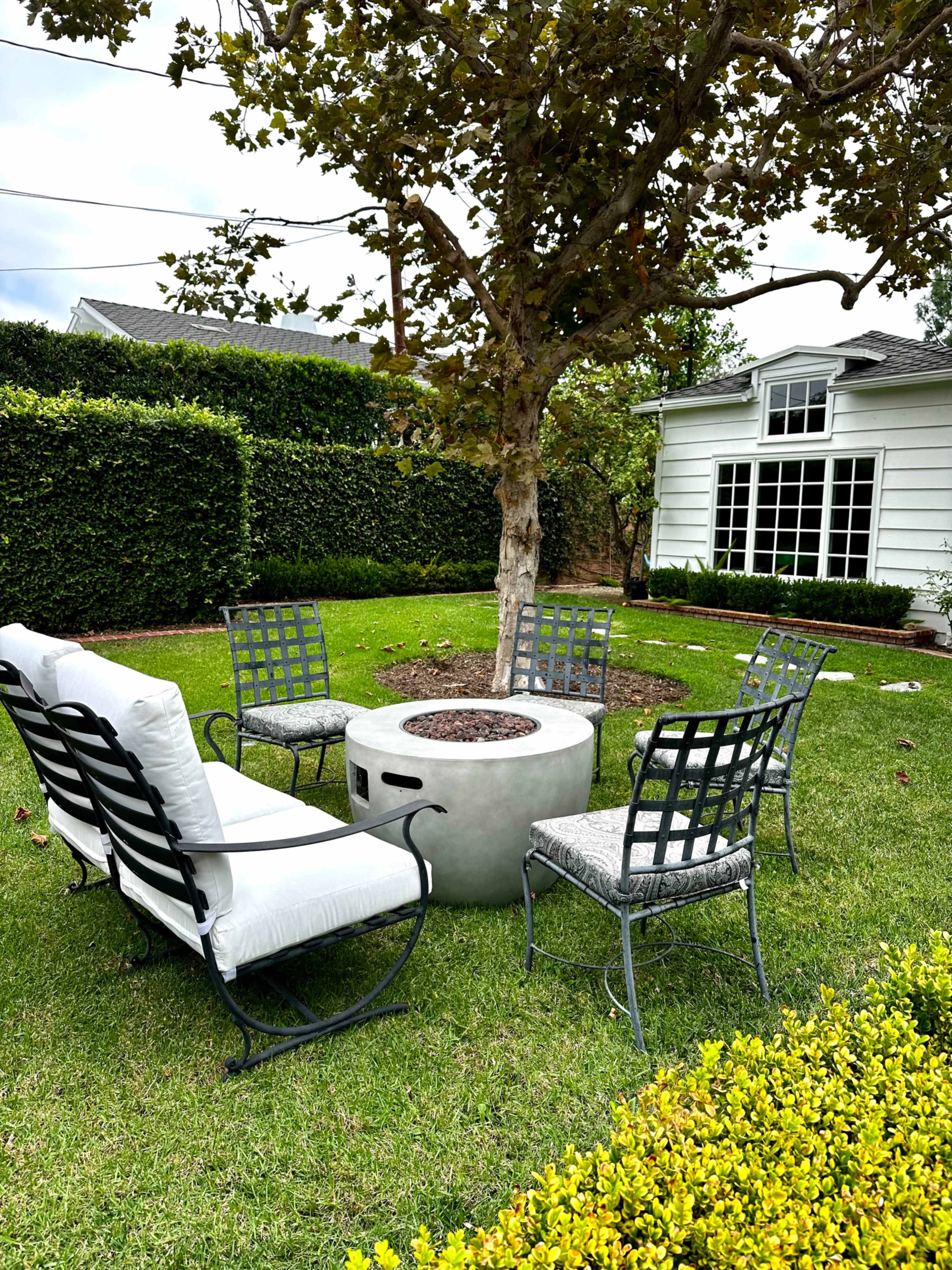 That perfect quaint white house for your photoshoots, backyard weddings, or parties Image in North Tustin, Santa Ana, CA, CA