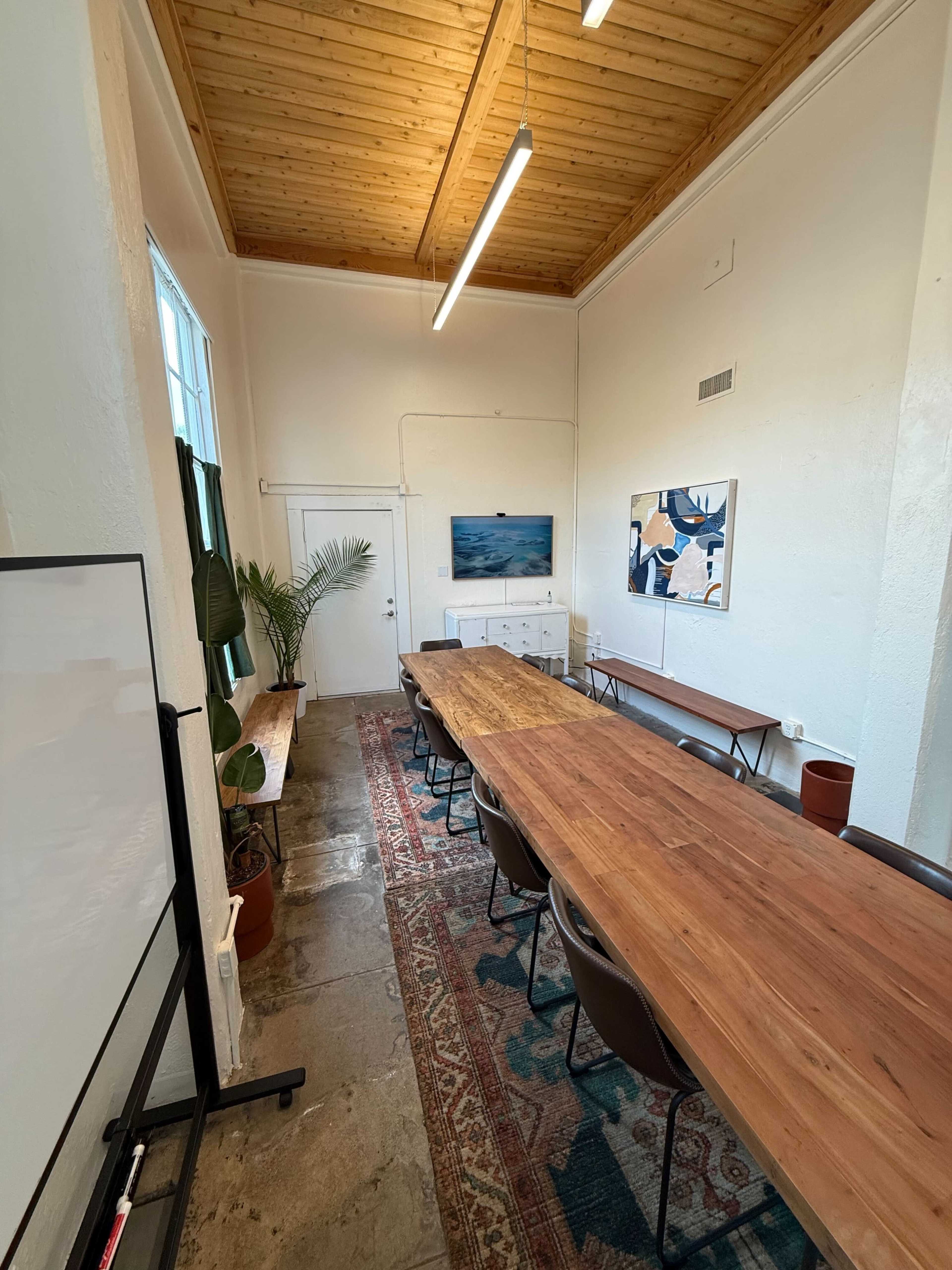 Casual Meeting Room near The Plaza Image in Sonoma, Sonoma, CA