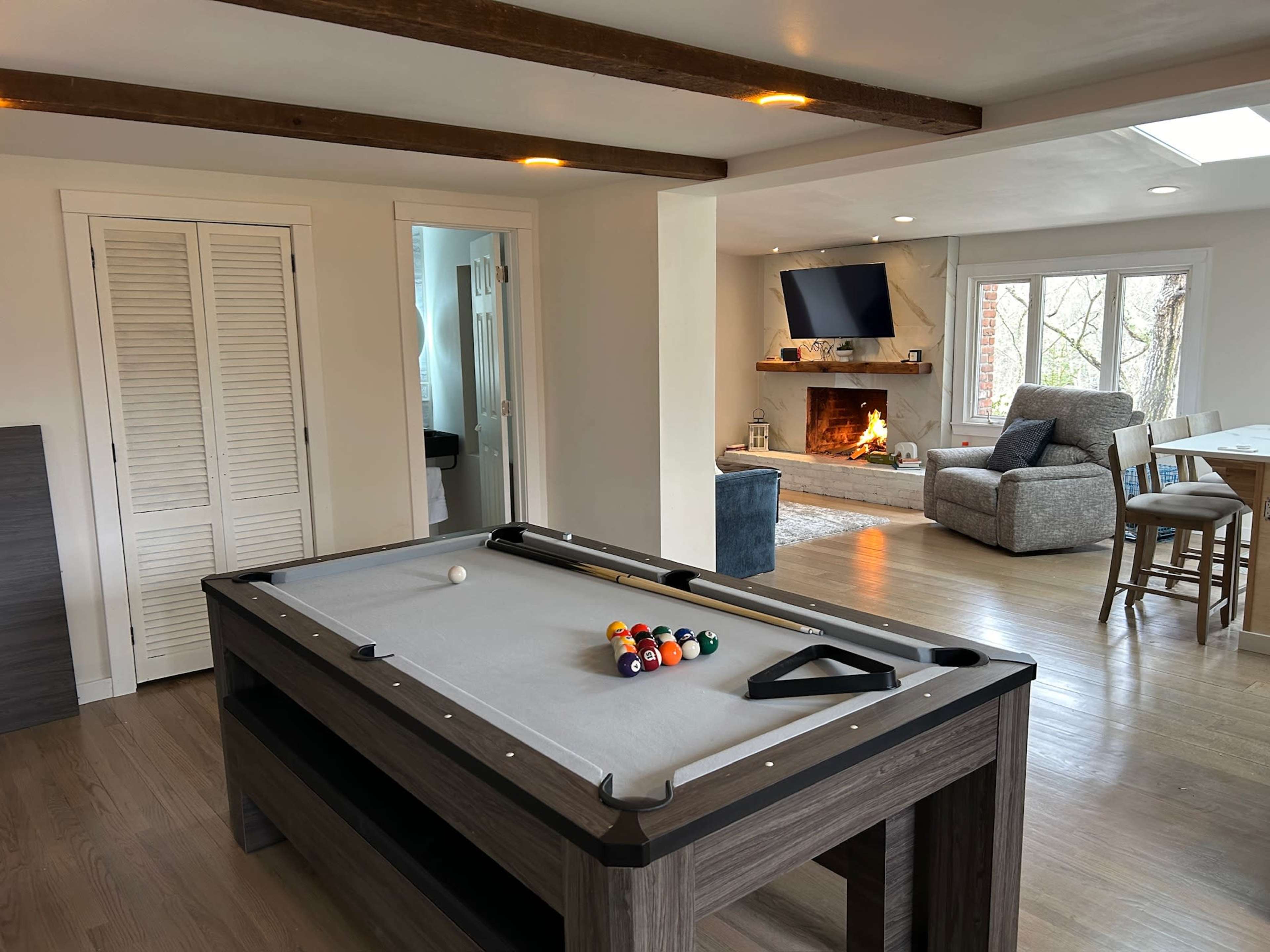 Beautiful Waterfront Lakehouse w/ Hot Tub Image in Clinton, Clinton, CT