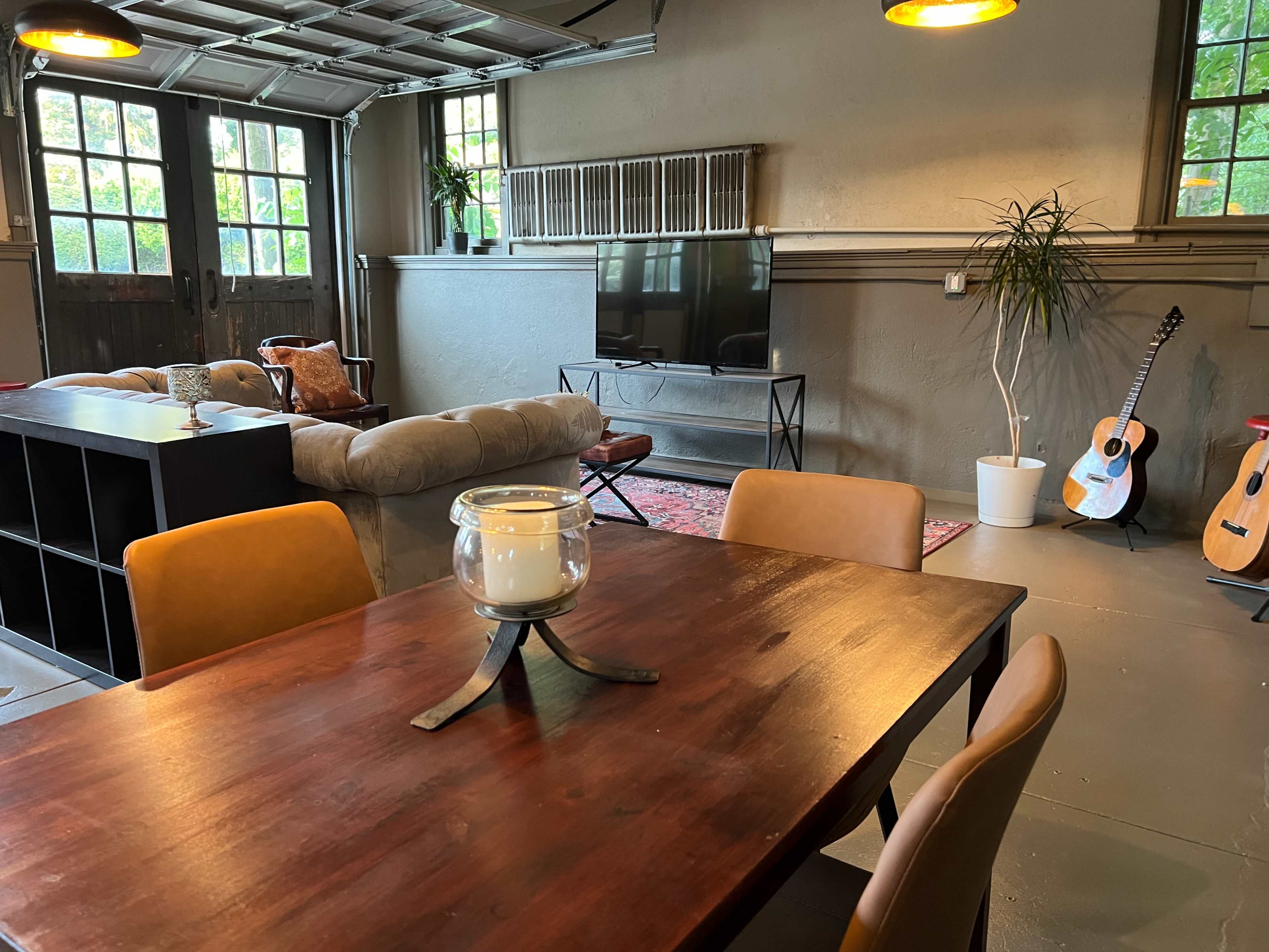 Country Carriage House with Industrial Kitchen/ Living Space Image in Cheltenham Township, Elkins Park, PA