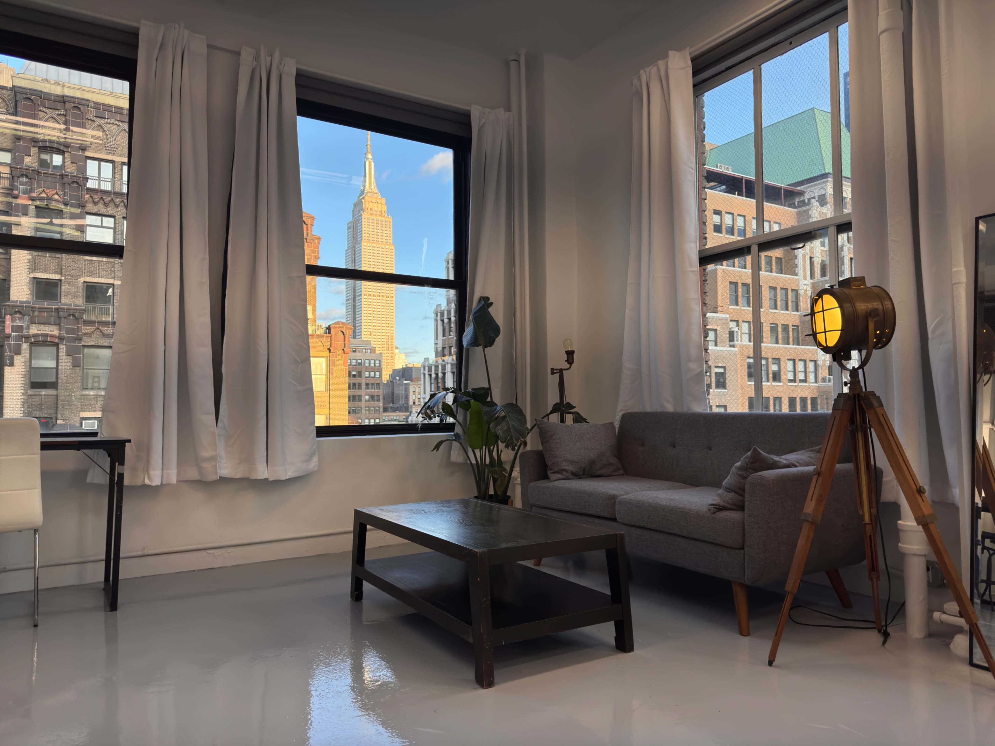 STUDIO WITH ICONIC CITY VIEWS Image in Midtown Manhattan, New York, NY