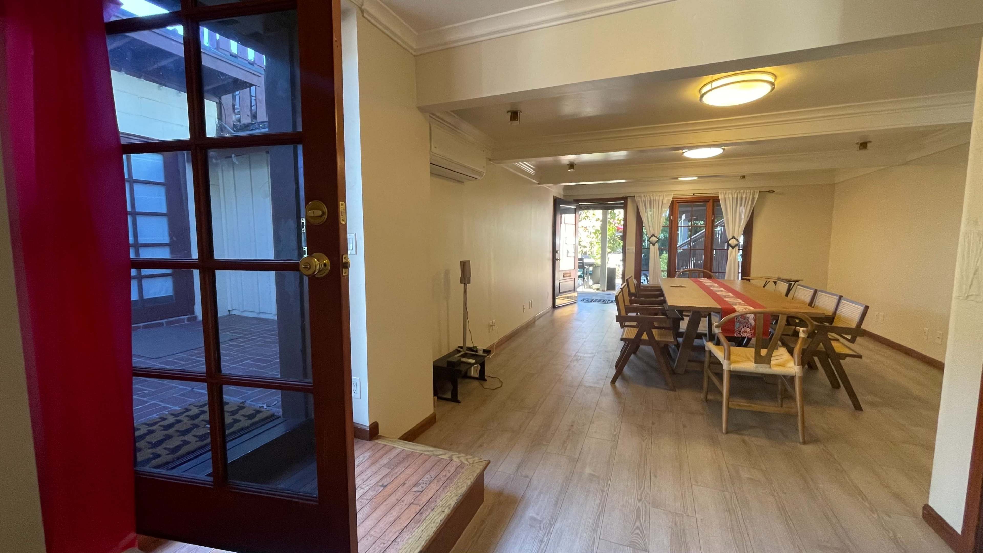 Downtown Meeting Room with Courtyard Image in North Los Altos, Los Altos, CA