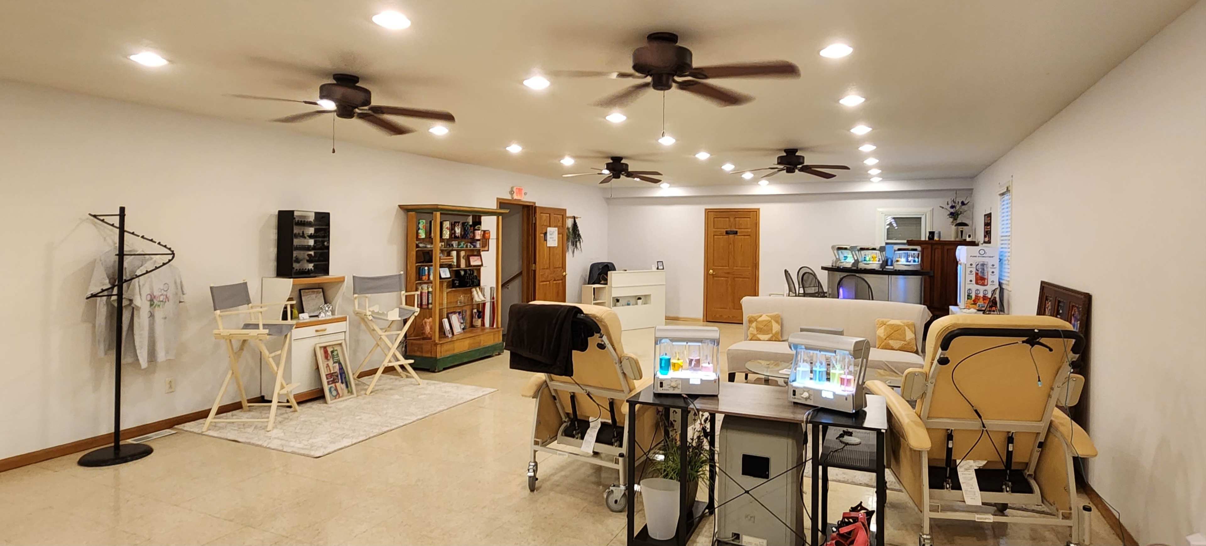 Wellness Lounge with oxygen bar! Image in Richwoods Township, Peoria Heights, IL