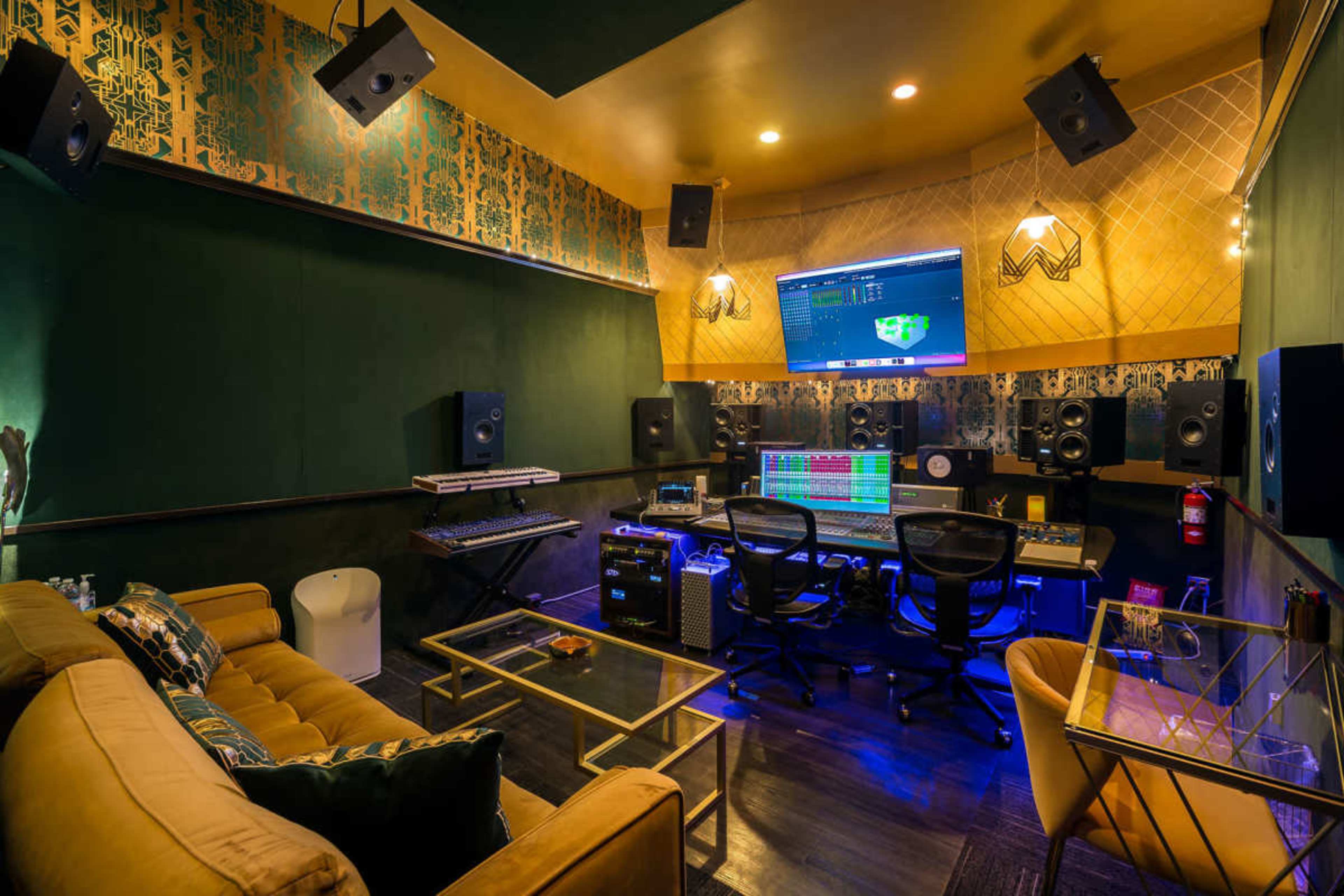Clear Lake Recording Studios: Studio B Image in North Hollywood, North Hollywood, CA